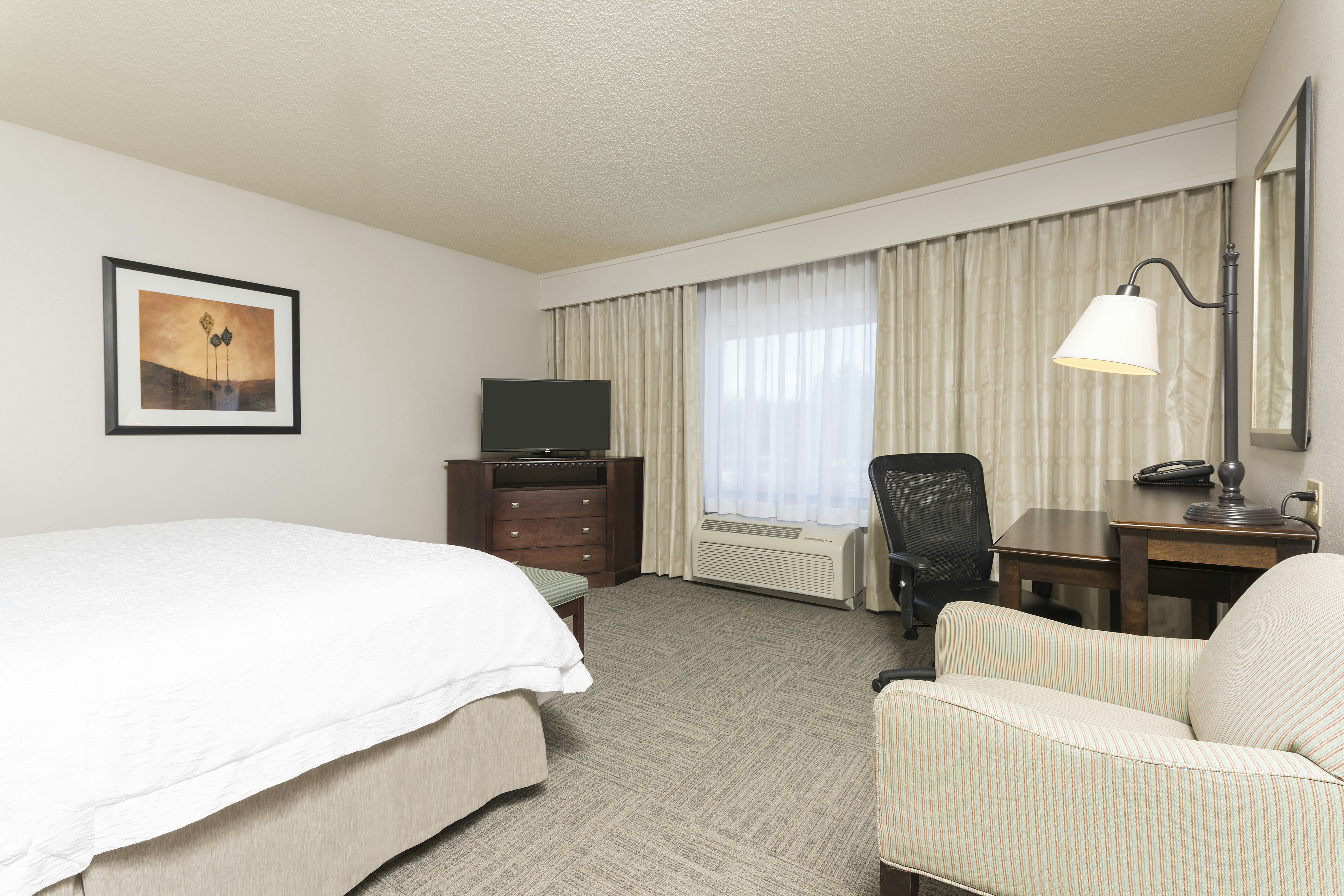 Hampton Inn & Suites Hartford-Manchester