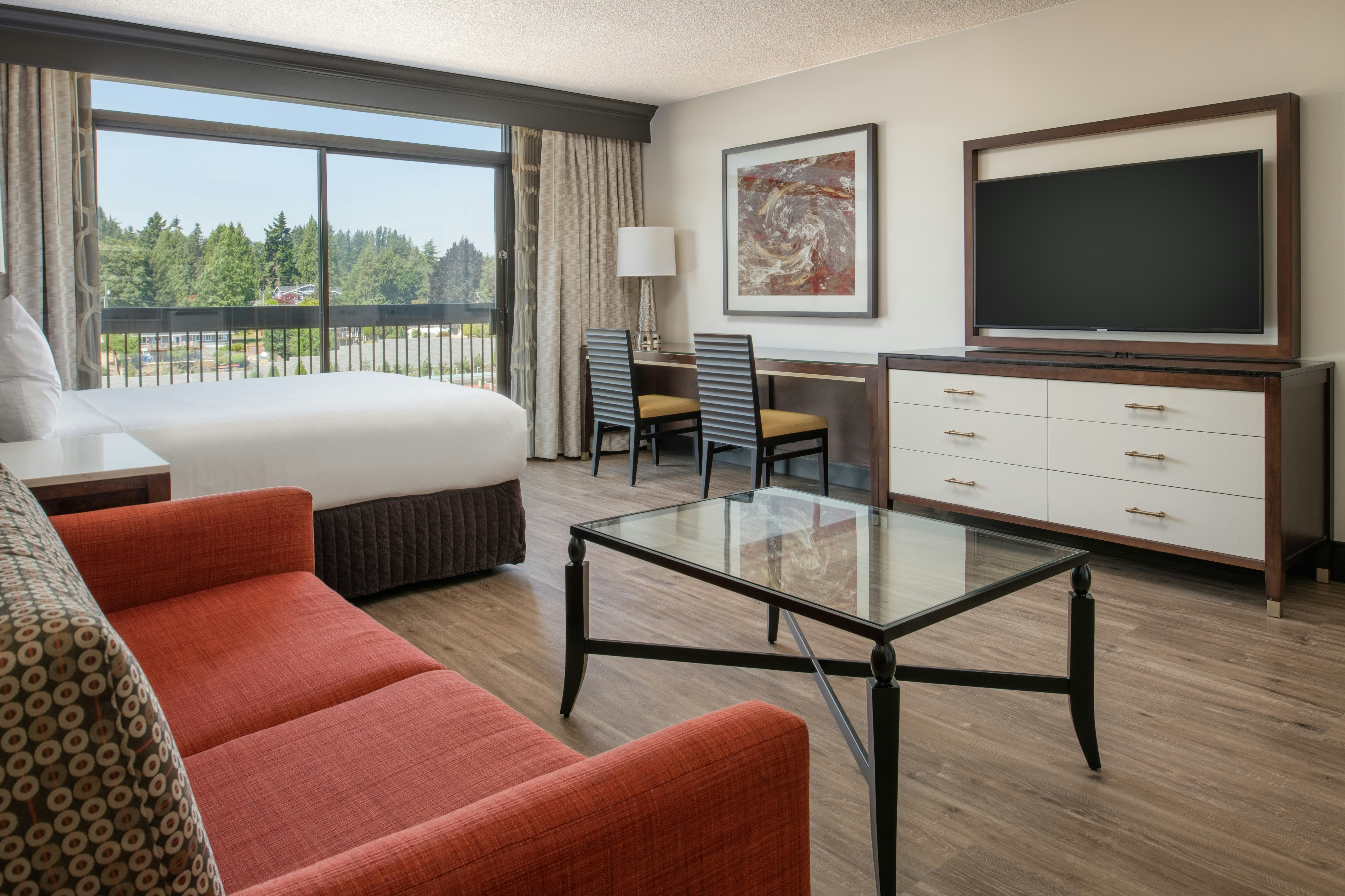 1 KING BED STUDIO SUITE