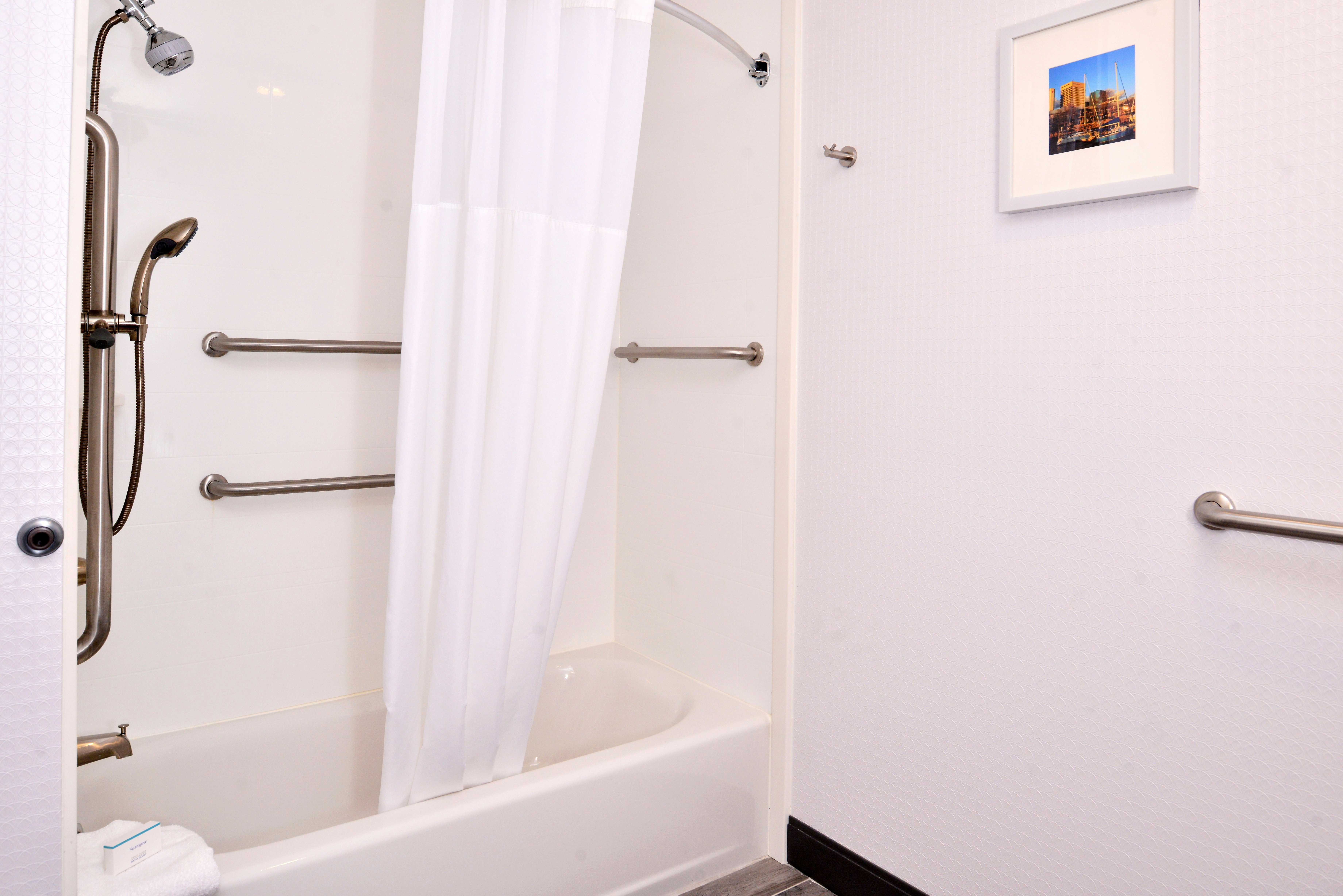 1 DBL ACCESSIBLE W/TUB NS