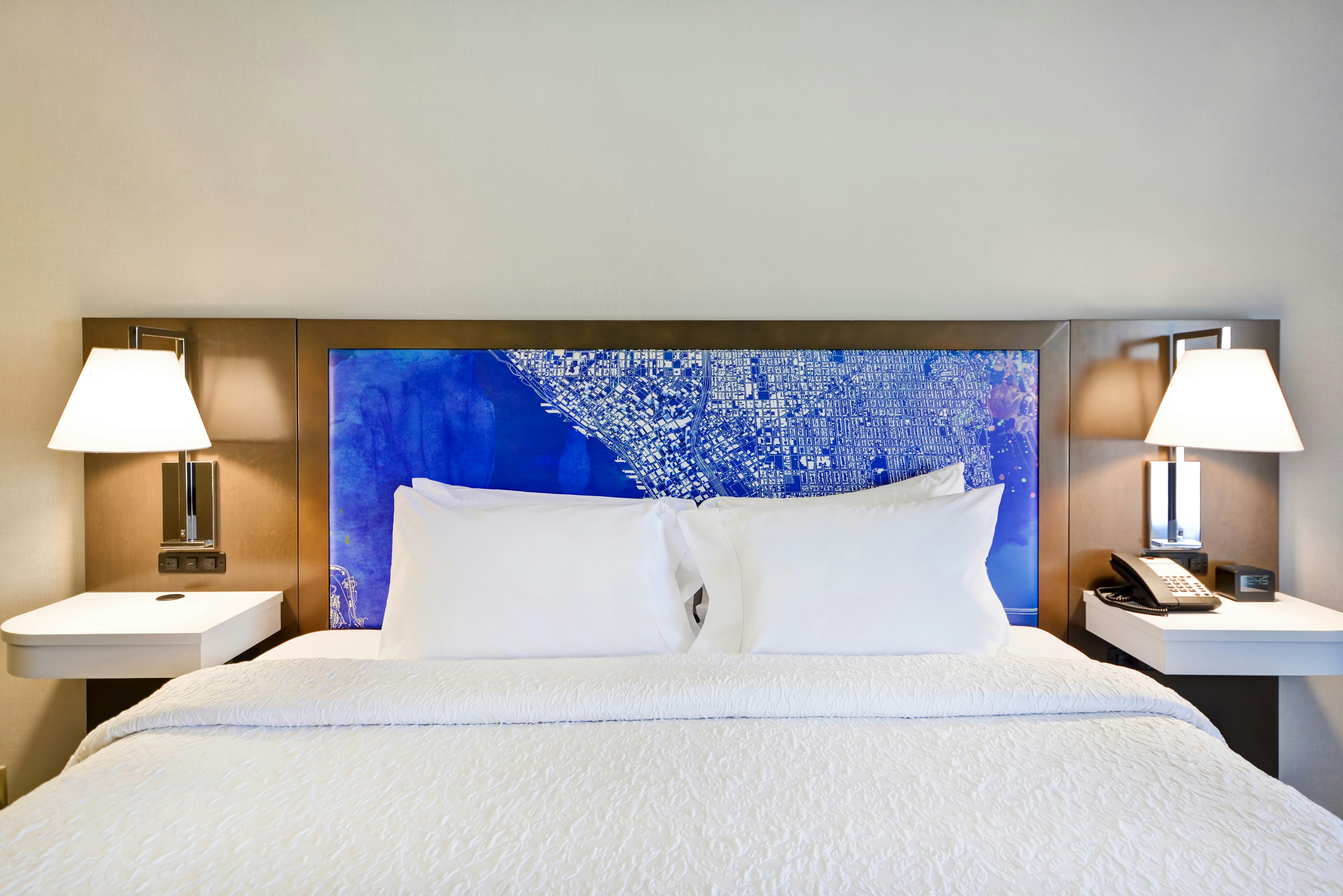 1 KING BED NONSMOKING