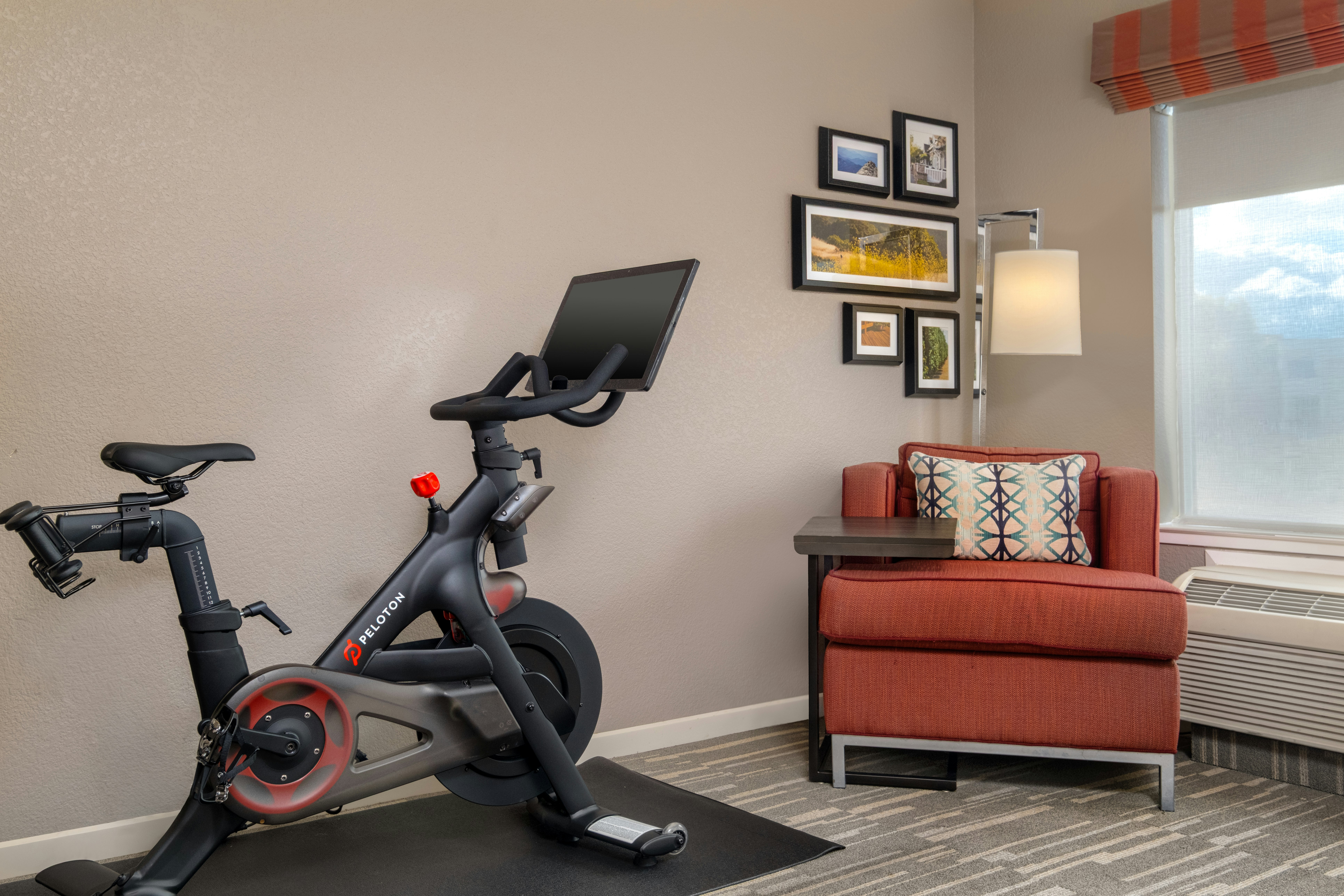 1 KING BED PELOTON BIKE NS