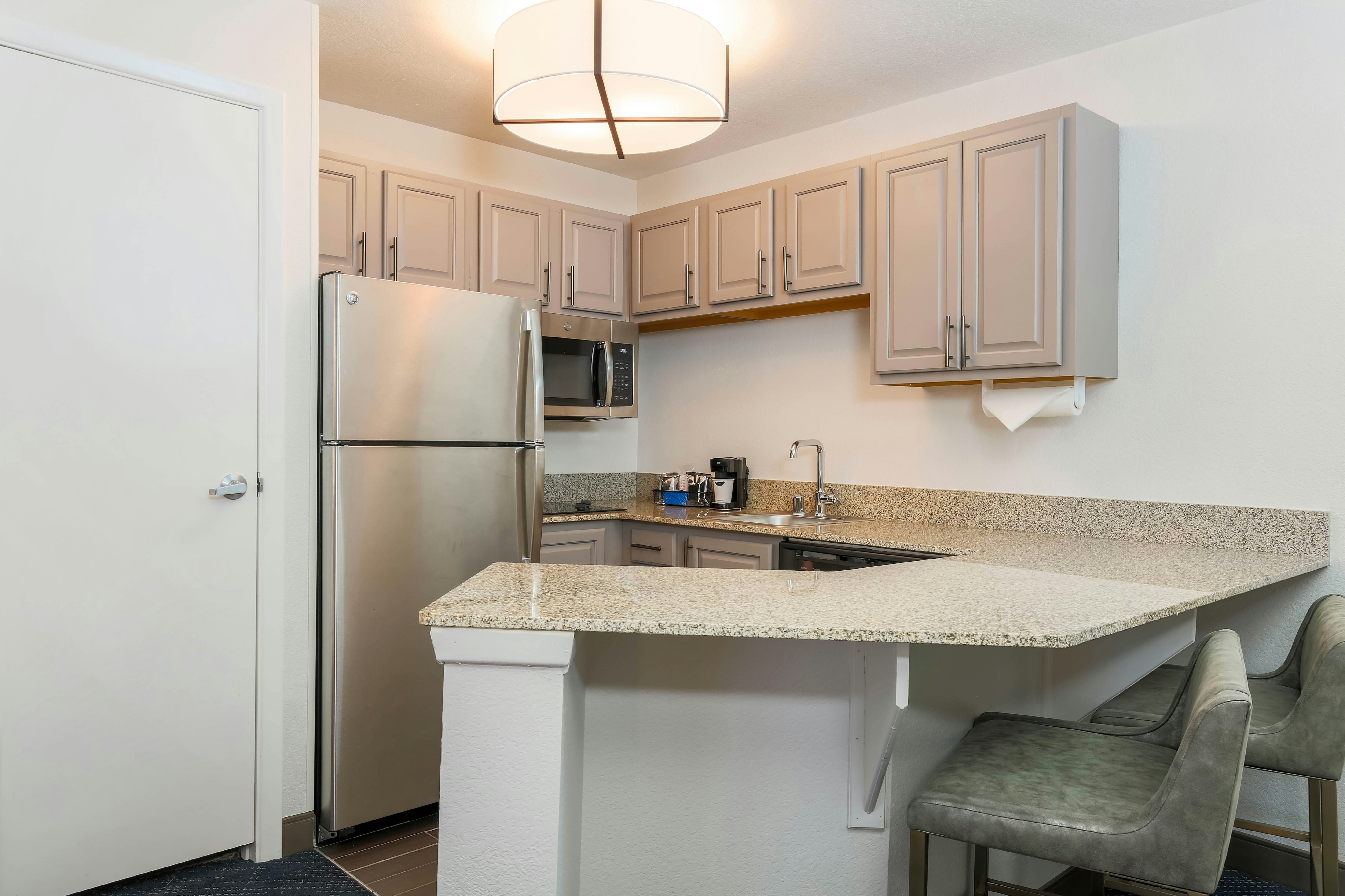 1KG STDO W/KITCHEN SOFABED
