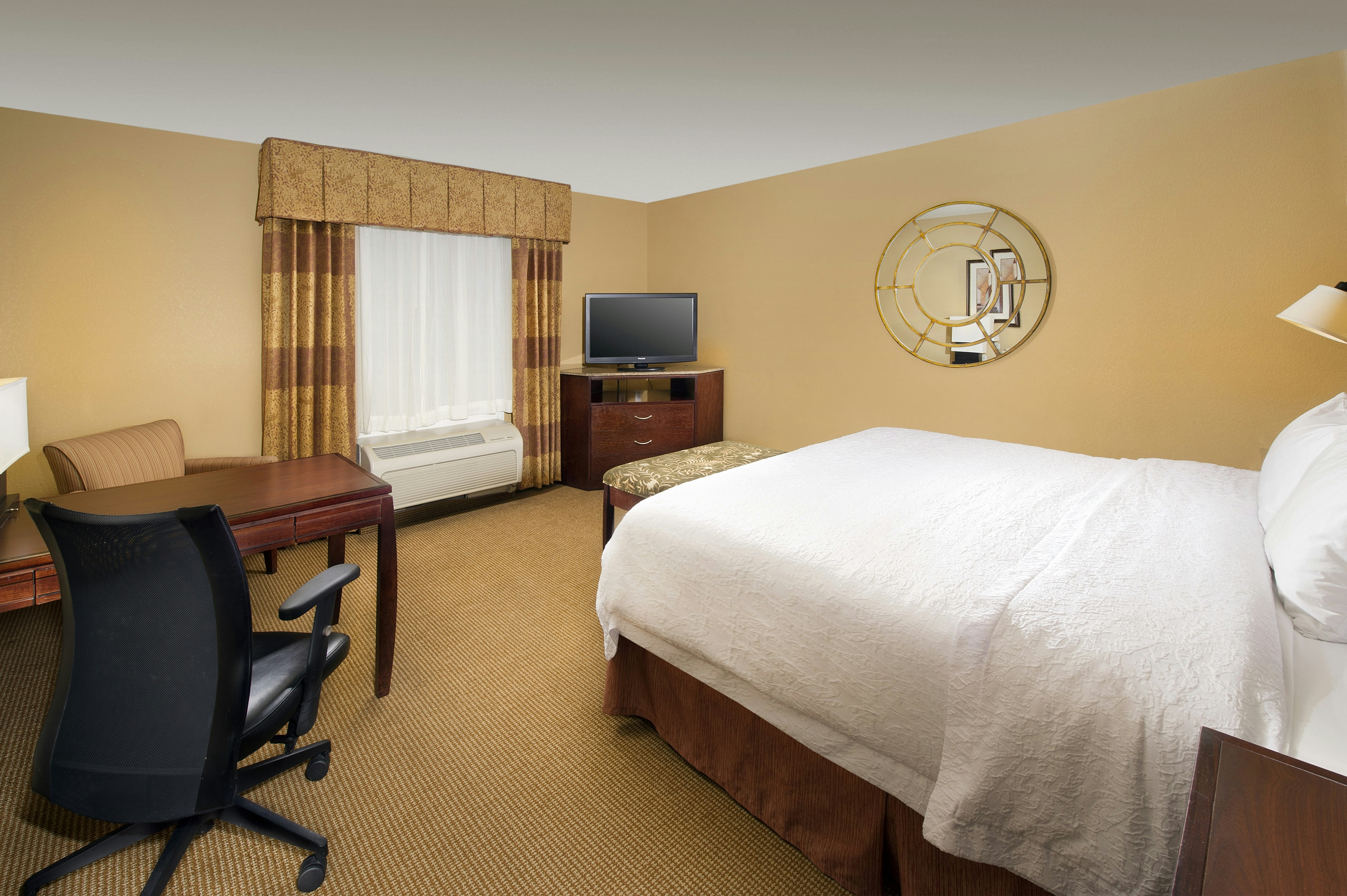 Hampton Inn & Suites San Antonio-Airport