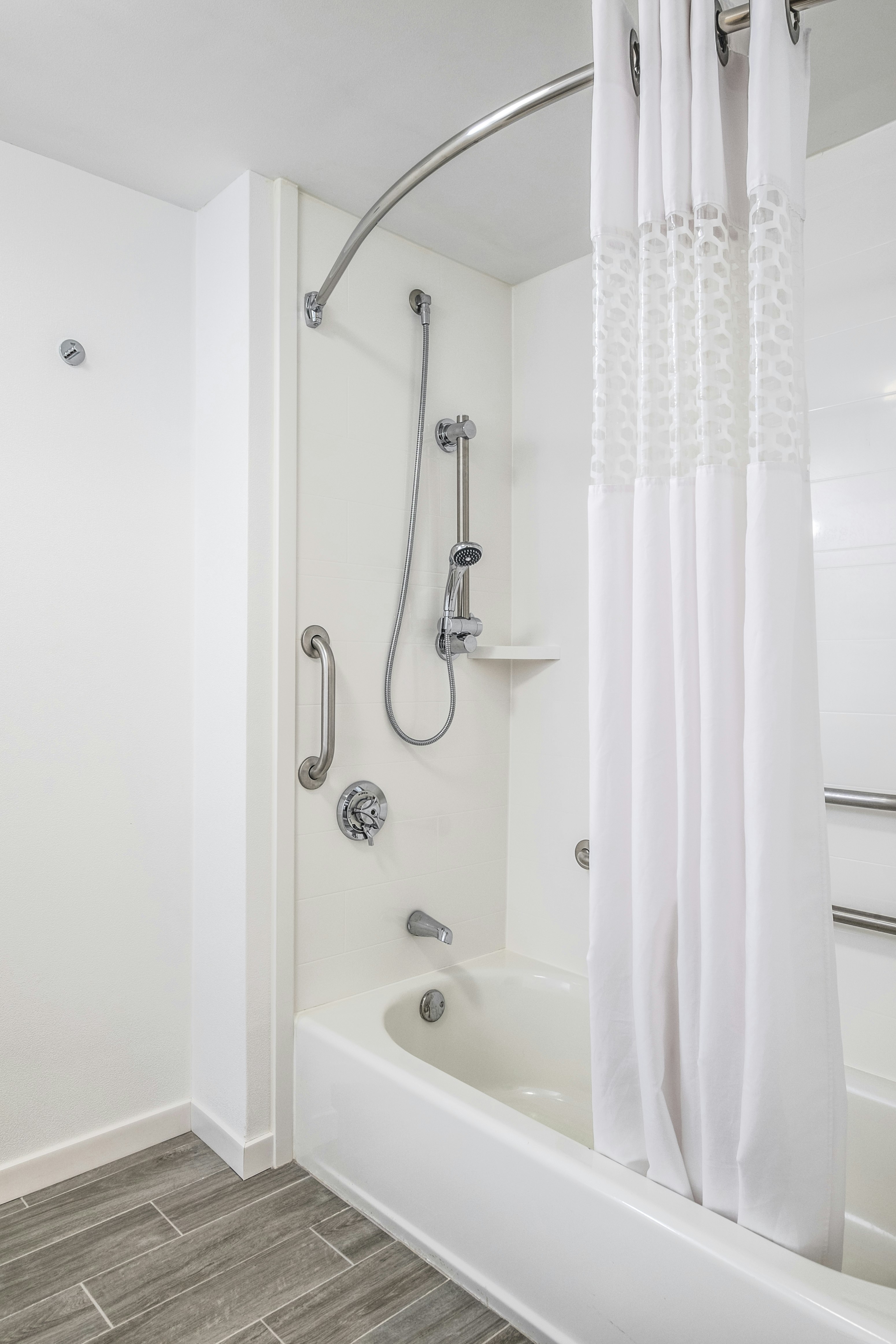 1 KNG ACC TUB SOFABED NS