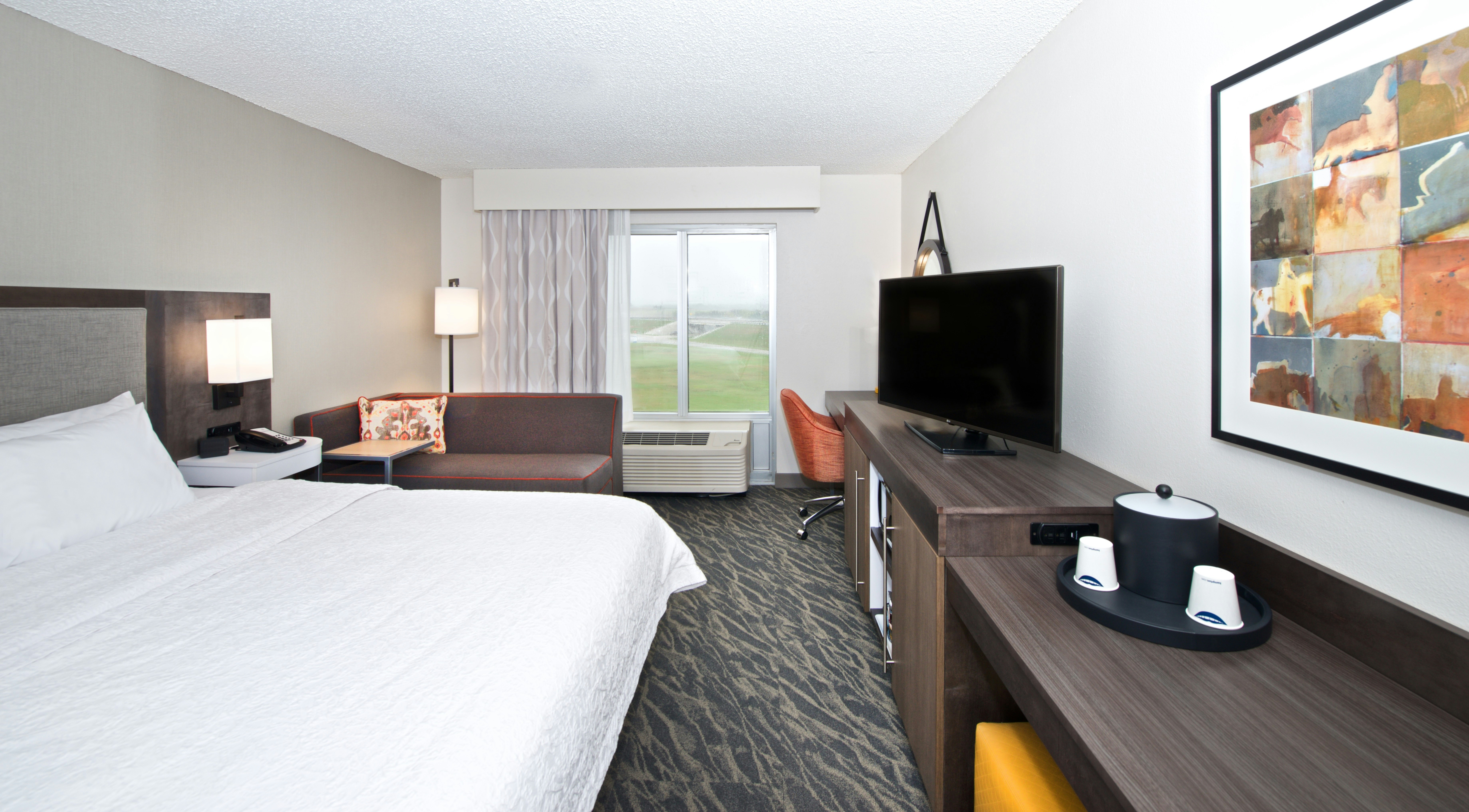 Hampton Inn & Suites N. Ft. Worth-Alliance Airport