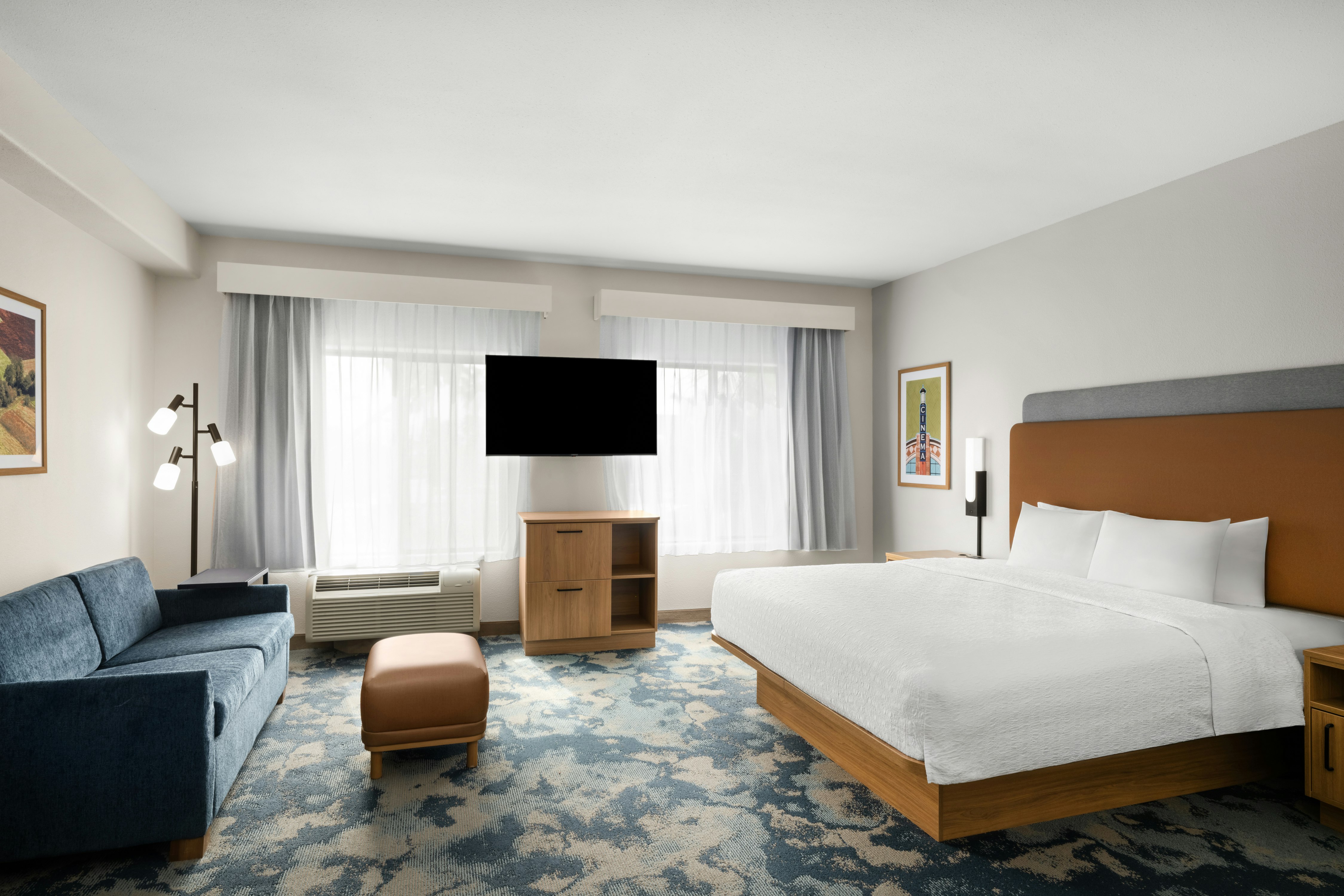 Hampton Inn & Suites Ontario