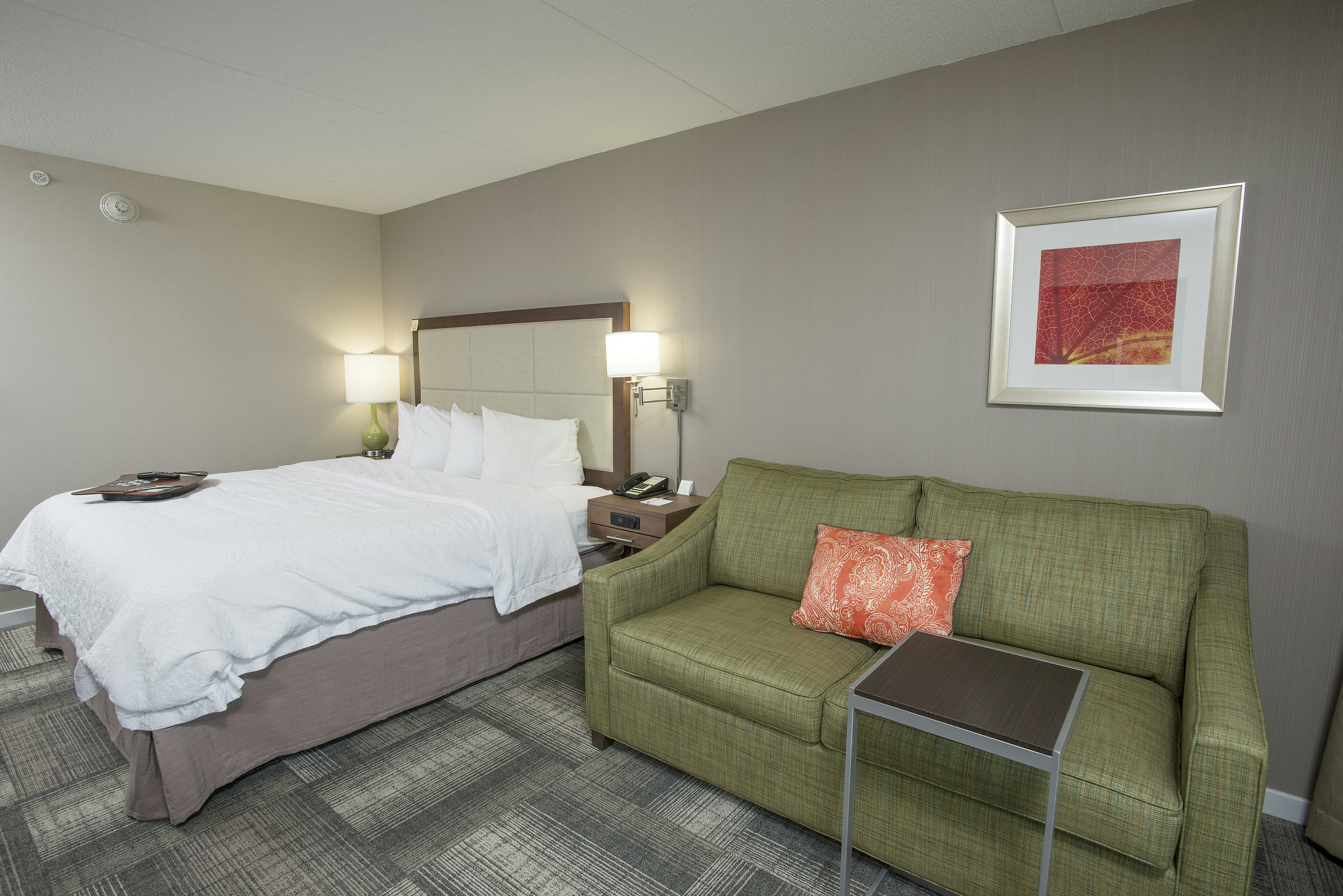 Hampton Inn & Suites Cincinnati-Union Centre