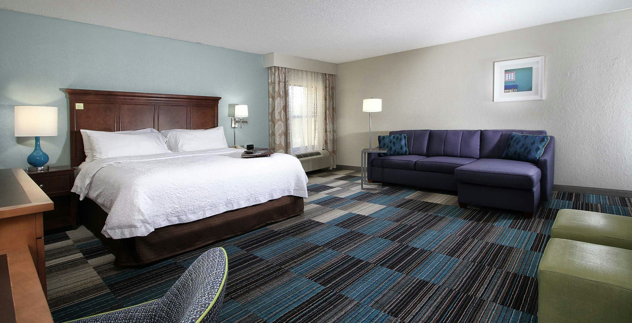 1 ROOM W/KNG BED /WETBAR