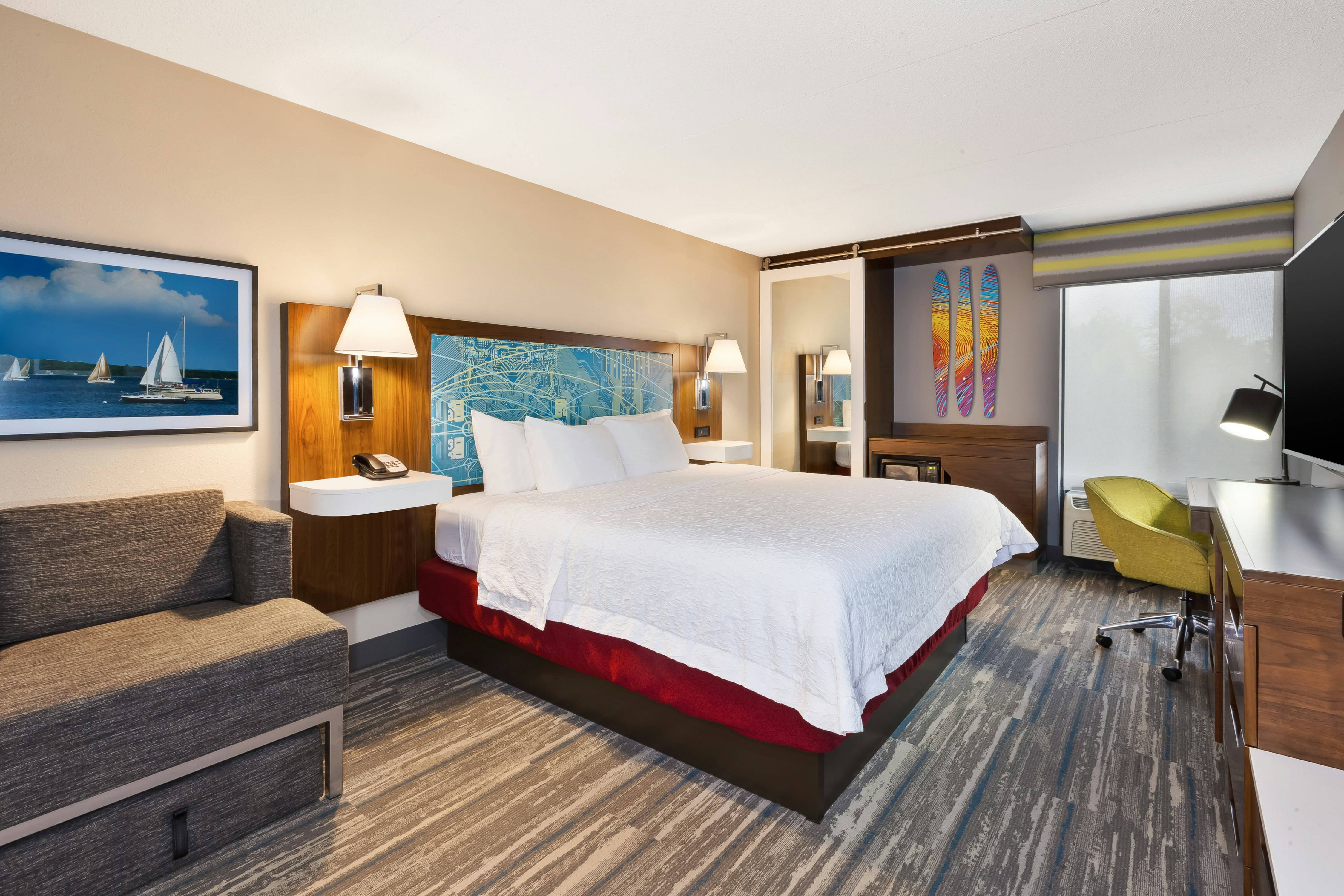 1 KING BED NONSMOKING