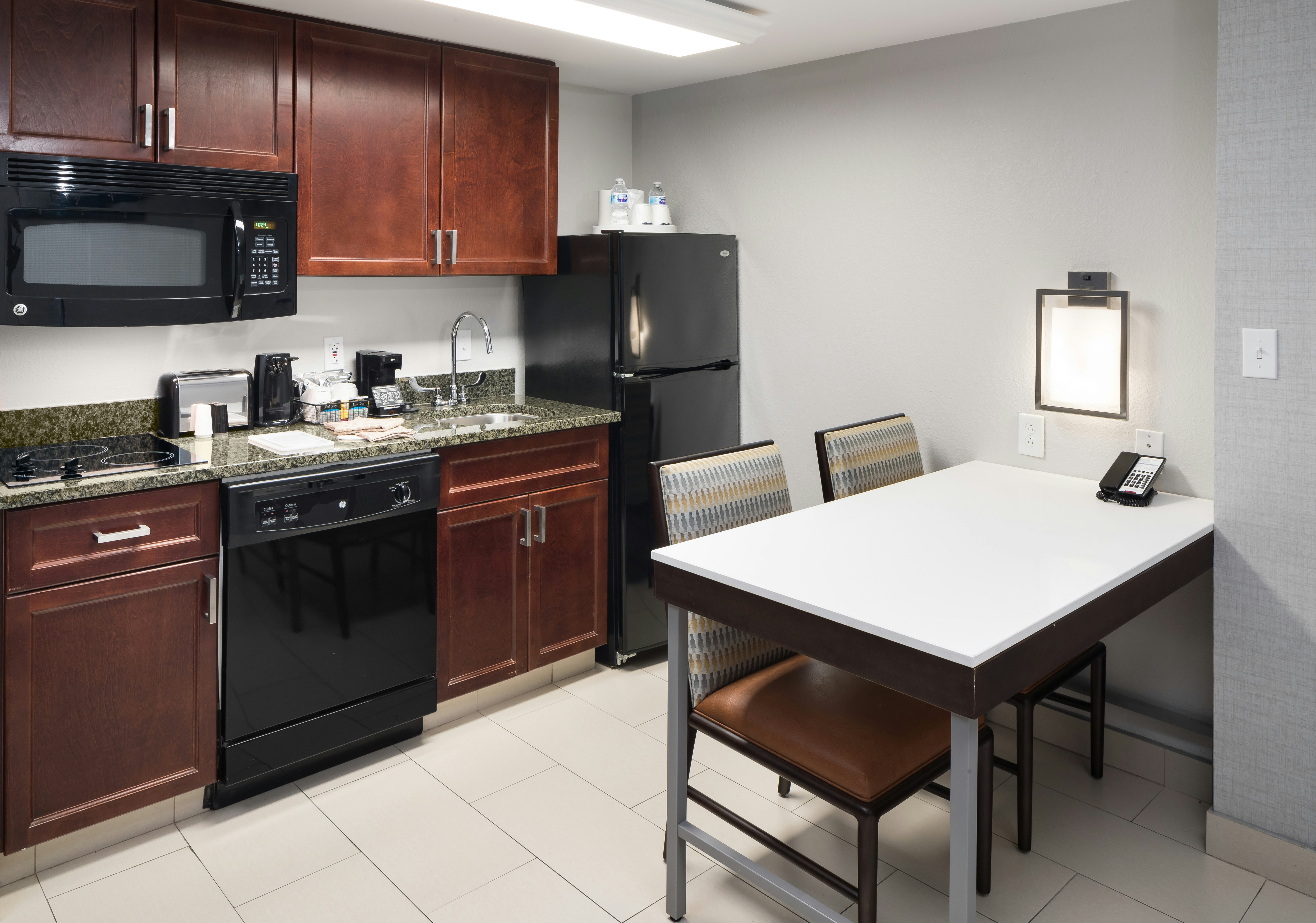 Hampton Inn & Suites Memphis at Beale Street