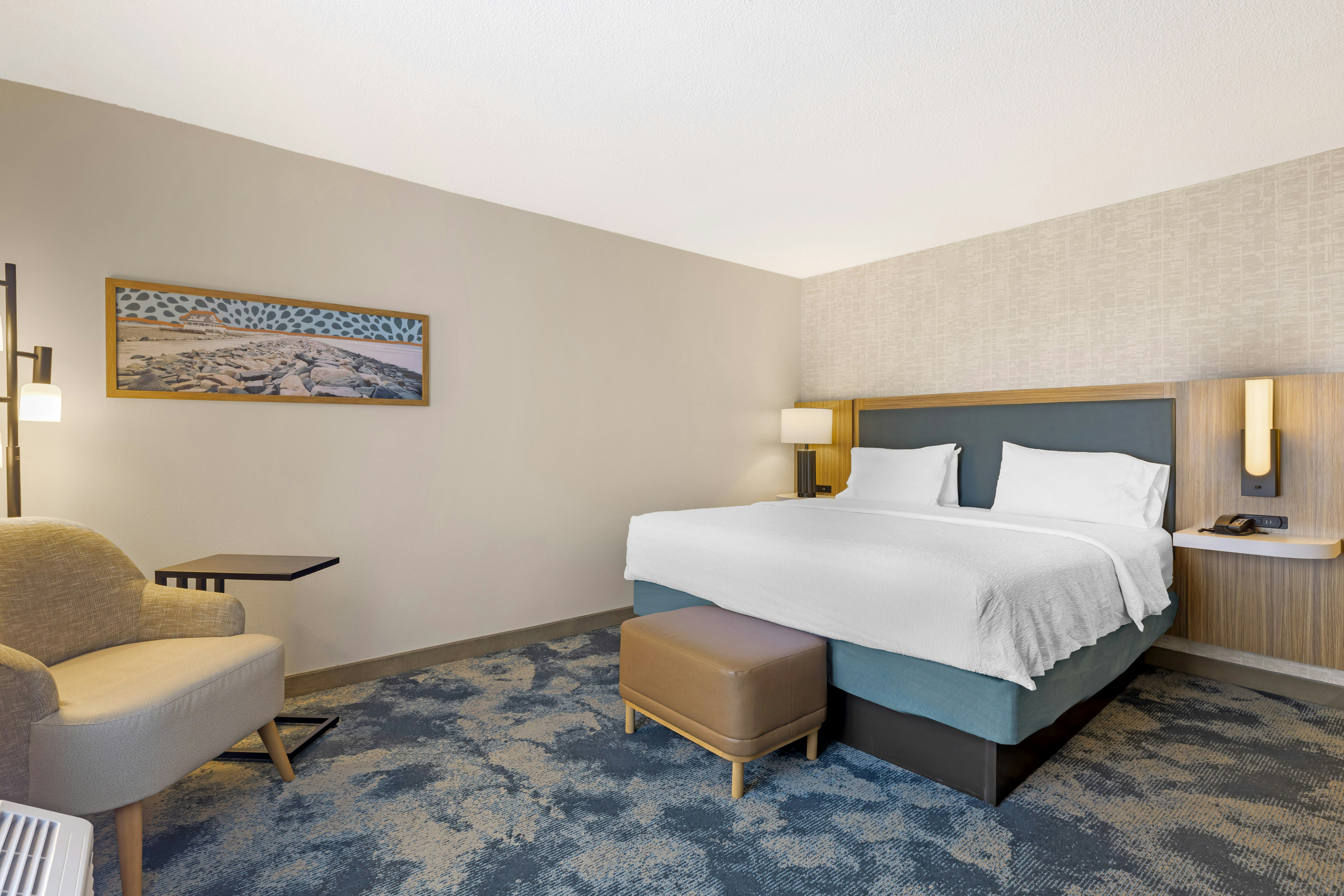 Hampton Inn & Suites Plymouth