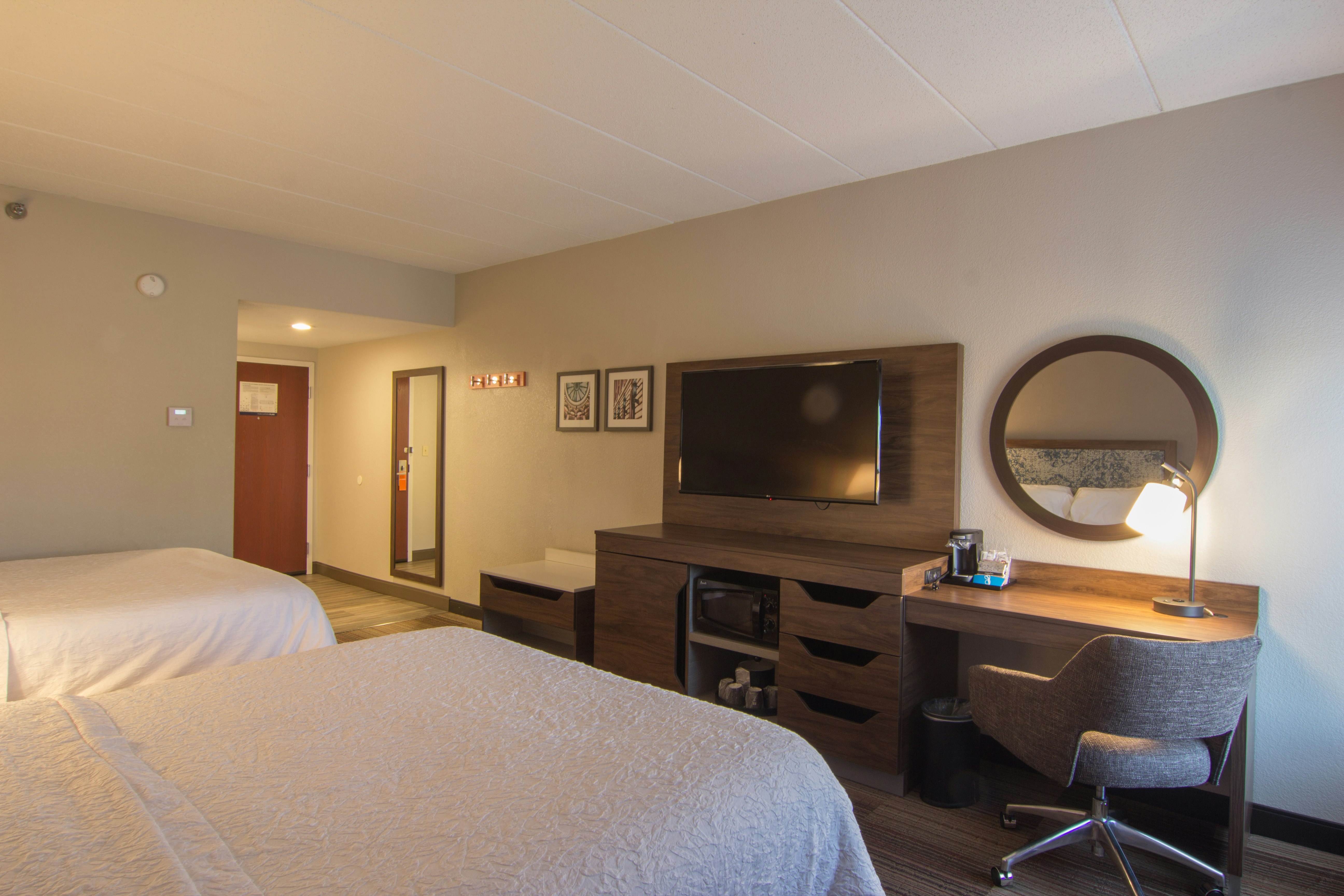 2 QUEEN BEDS NONSMOKING