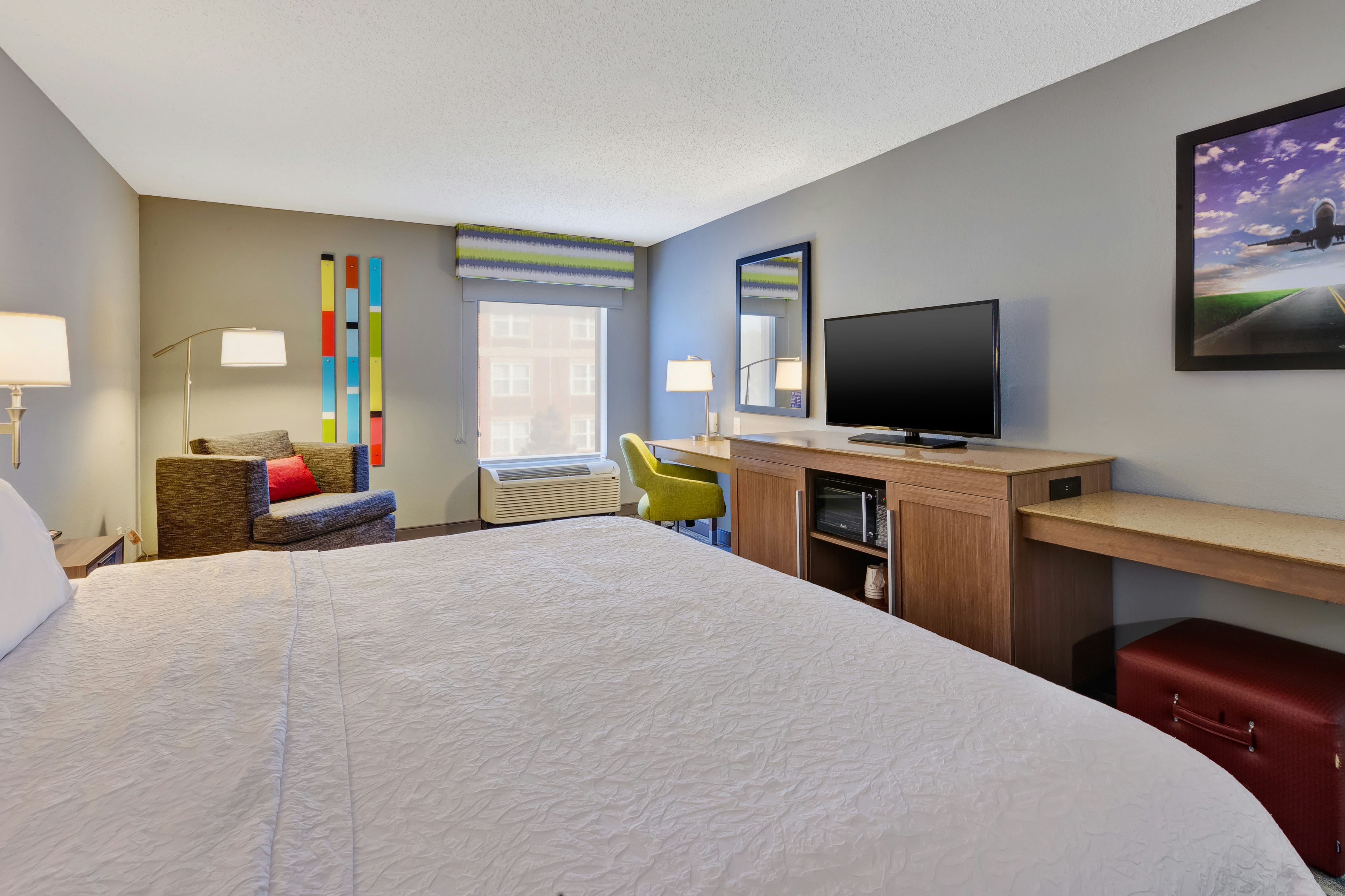 1 KING BED NONSMOKING
