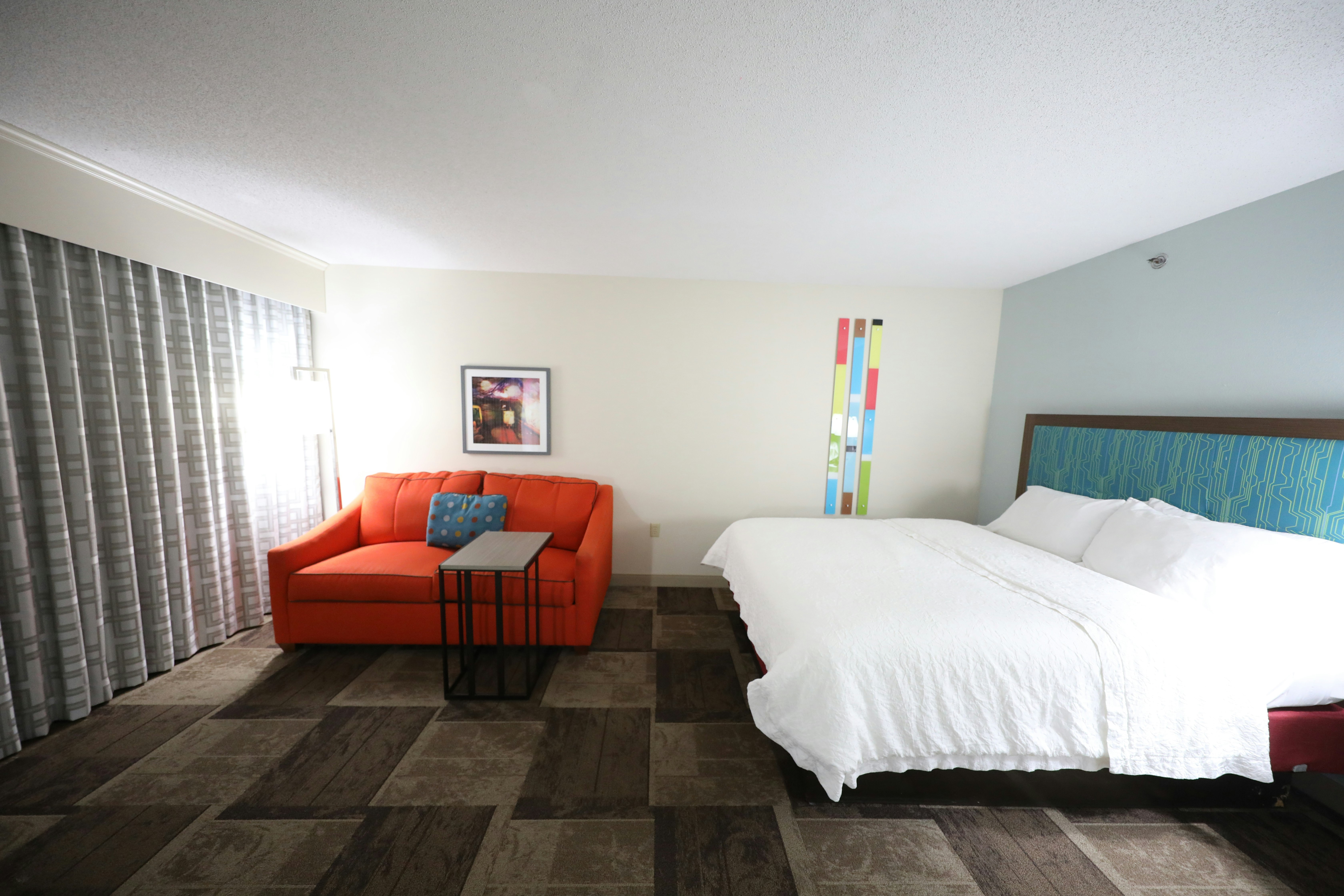 2 QUEEN SUITE W/SOFABD NS
