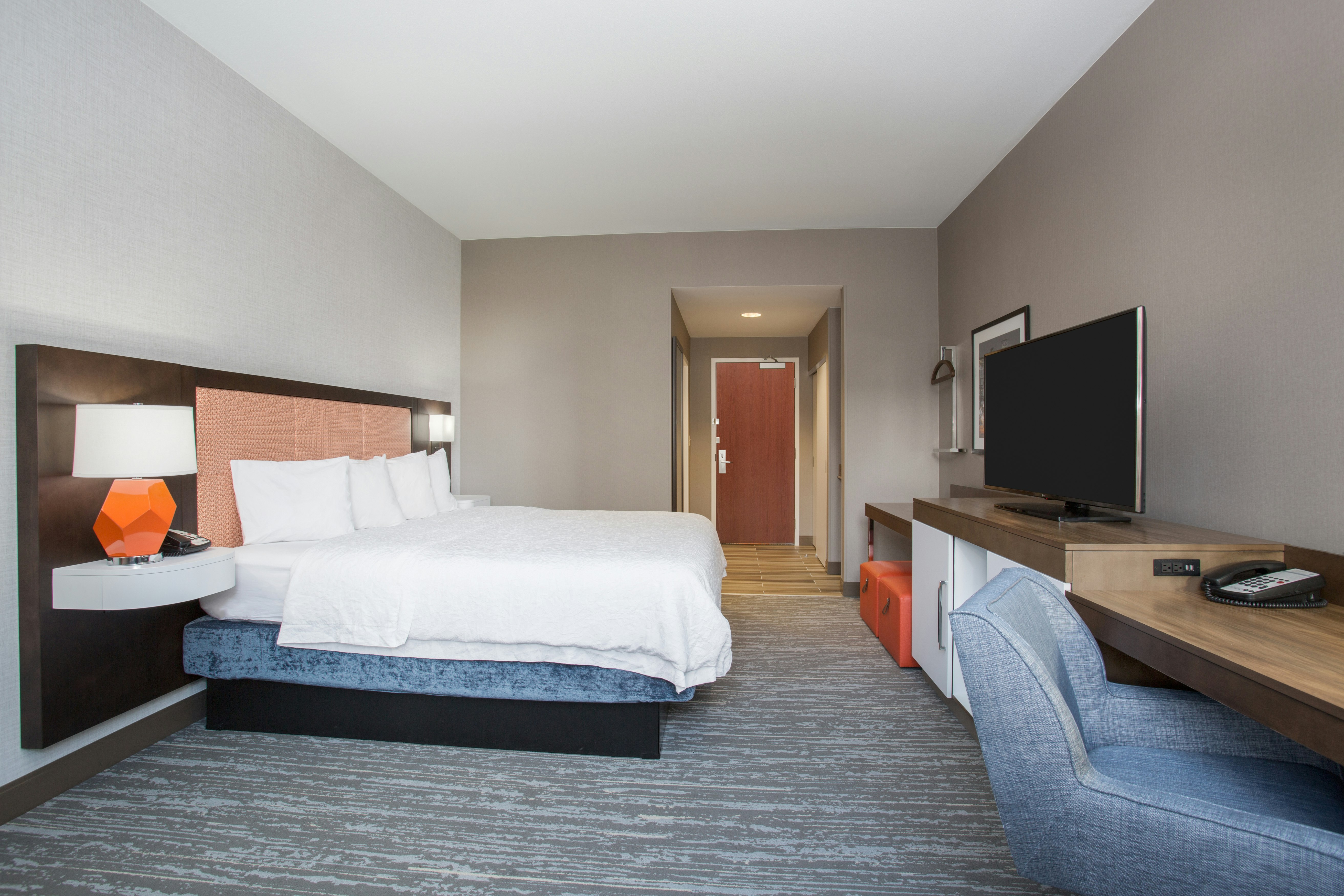 1 KING BED NONSMOKING