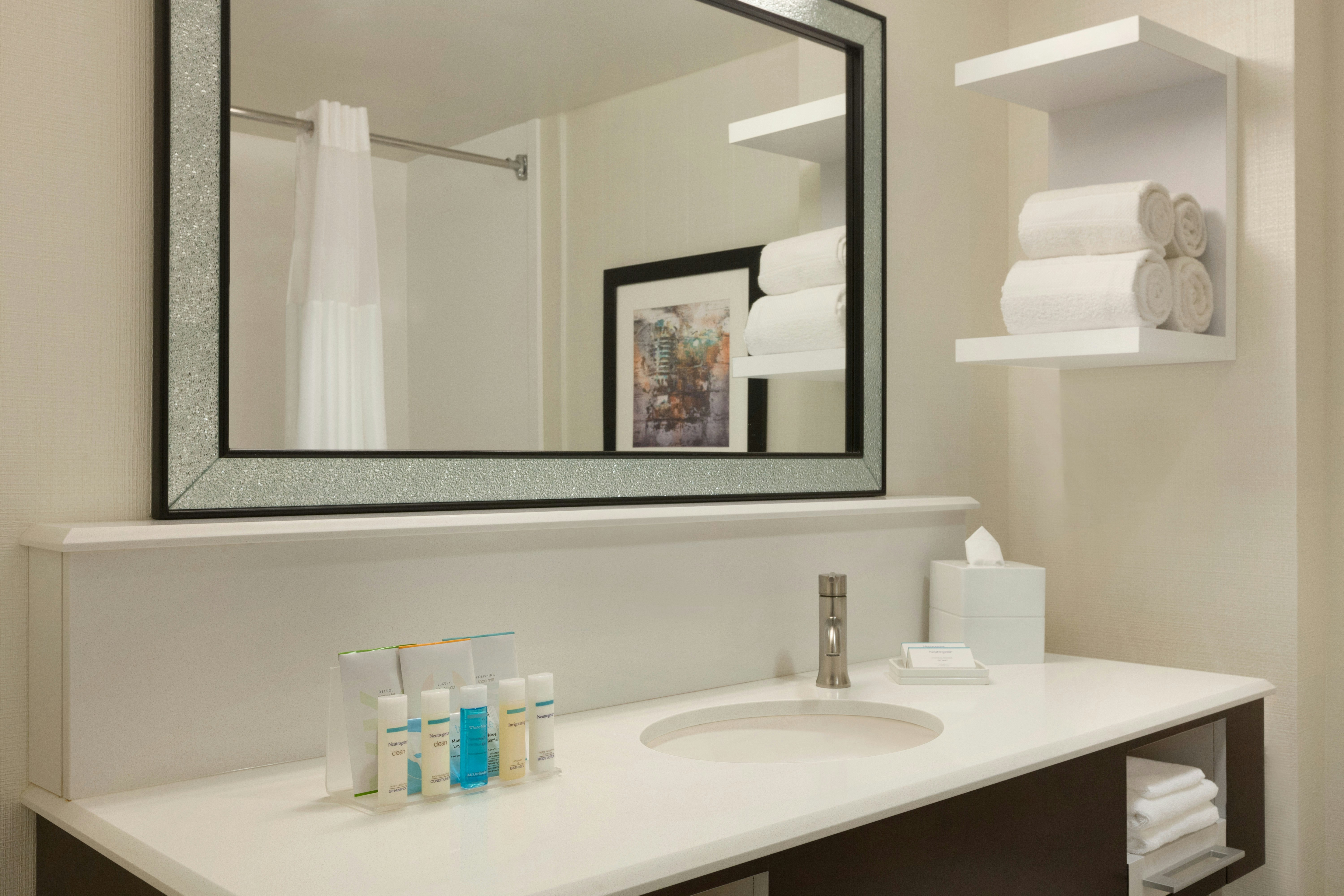 1 KING STUDIO SUITE