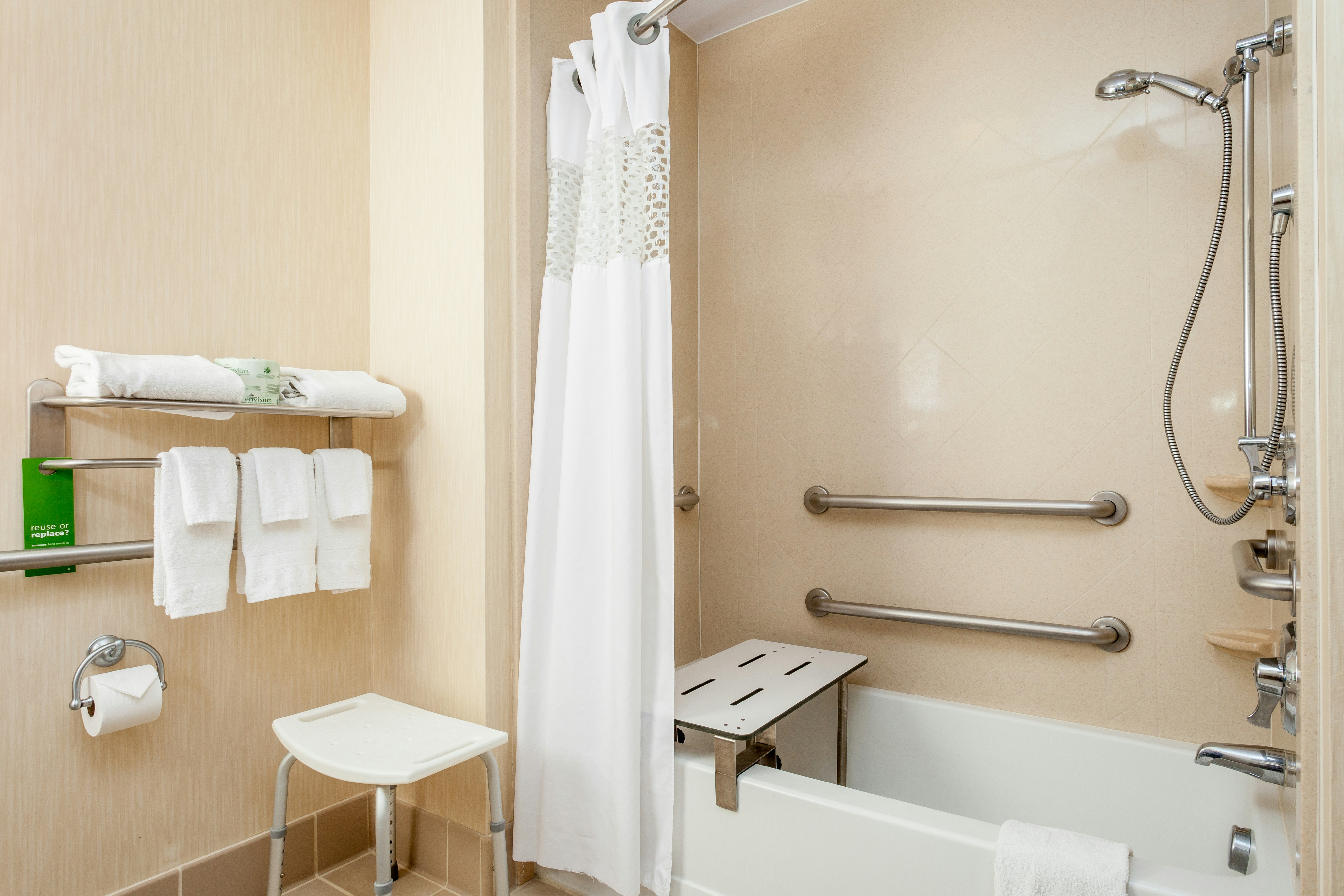 2 DBL ACCESSIBLE W/TUB NS