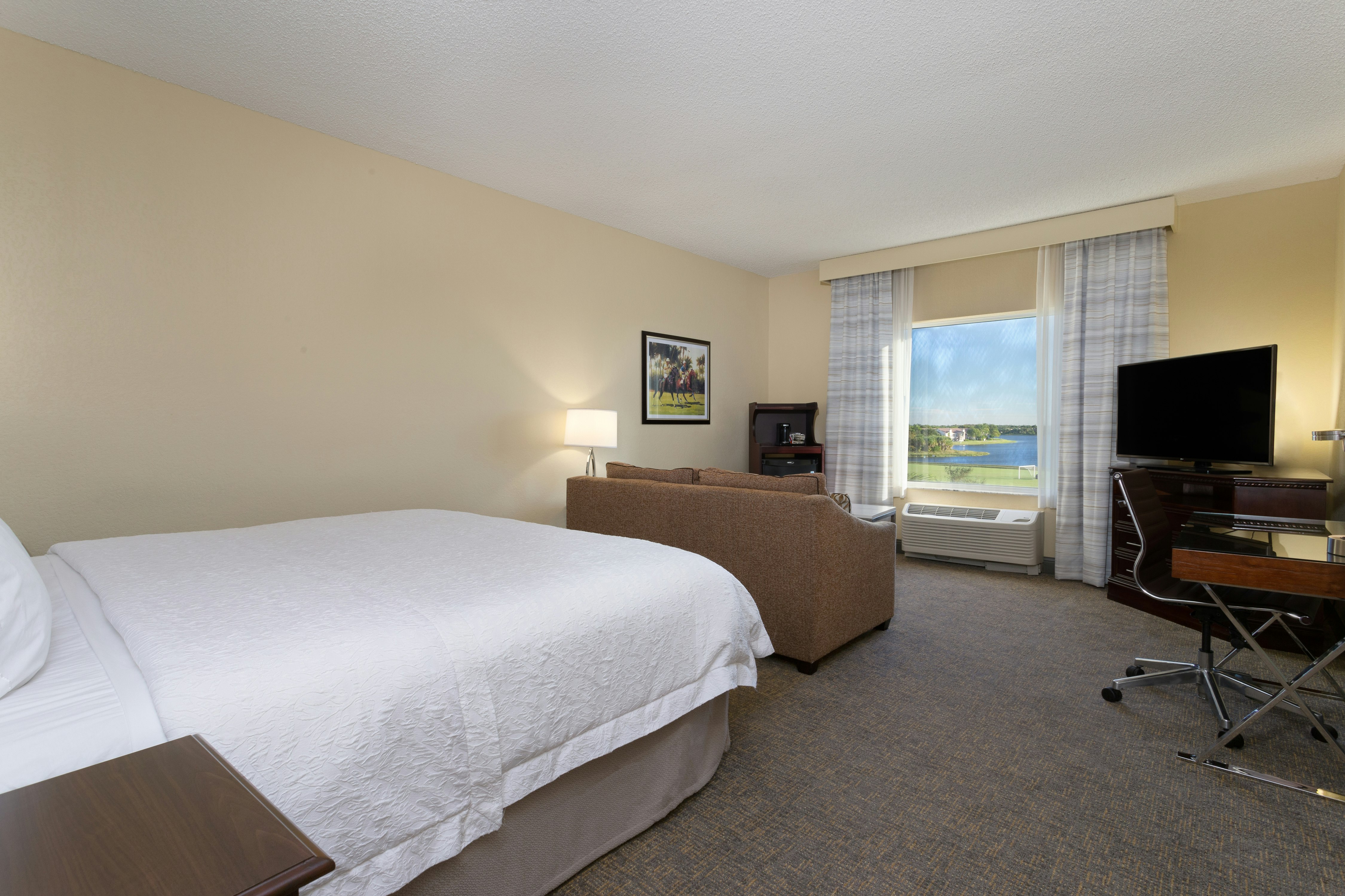 Hampton Inn & Suites Wellington