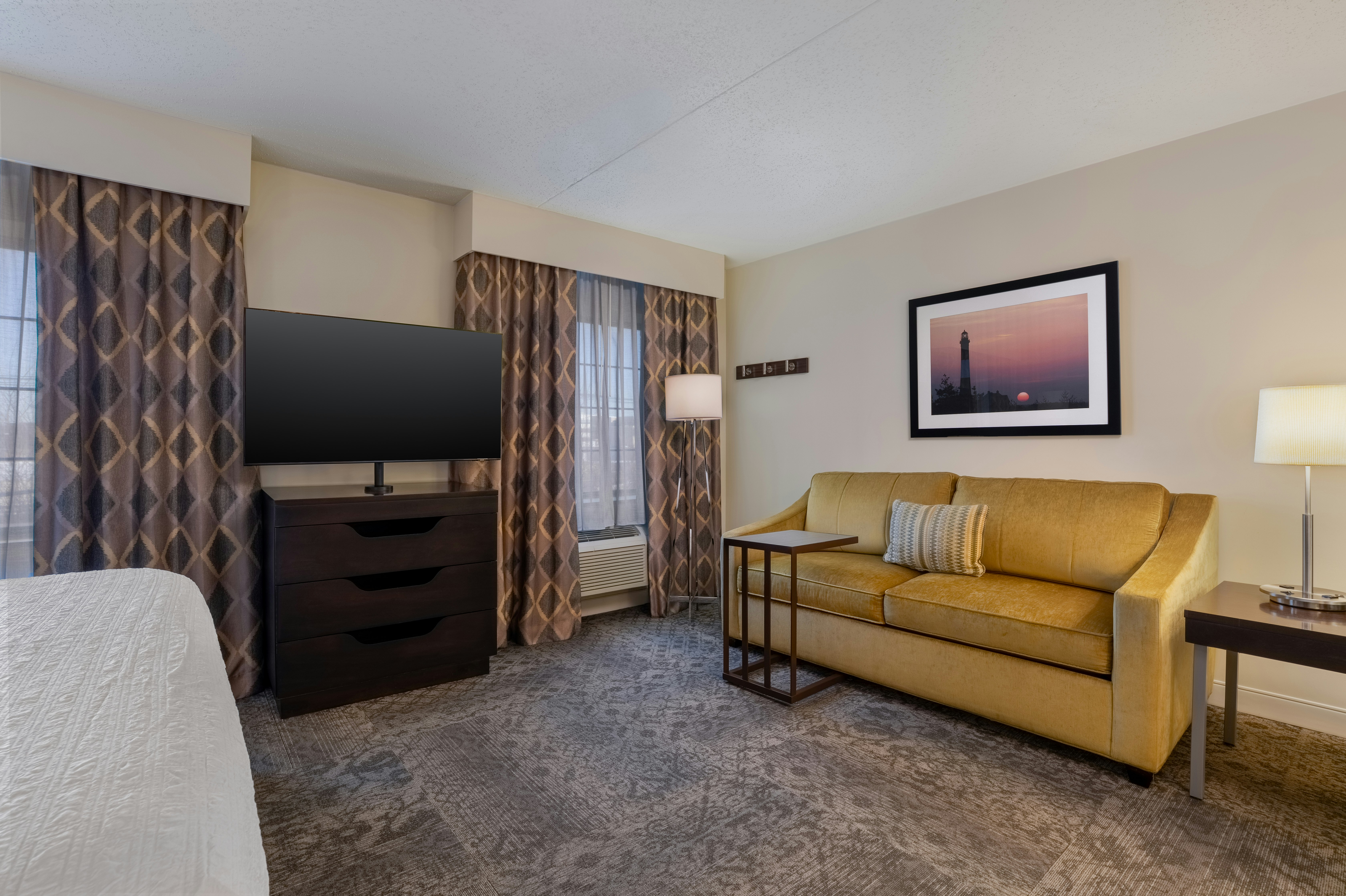 1 KING STUDIO SUITE NONSMO