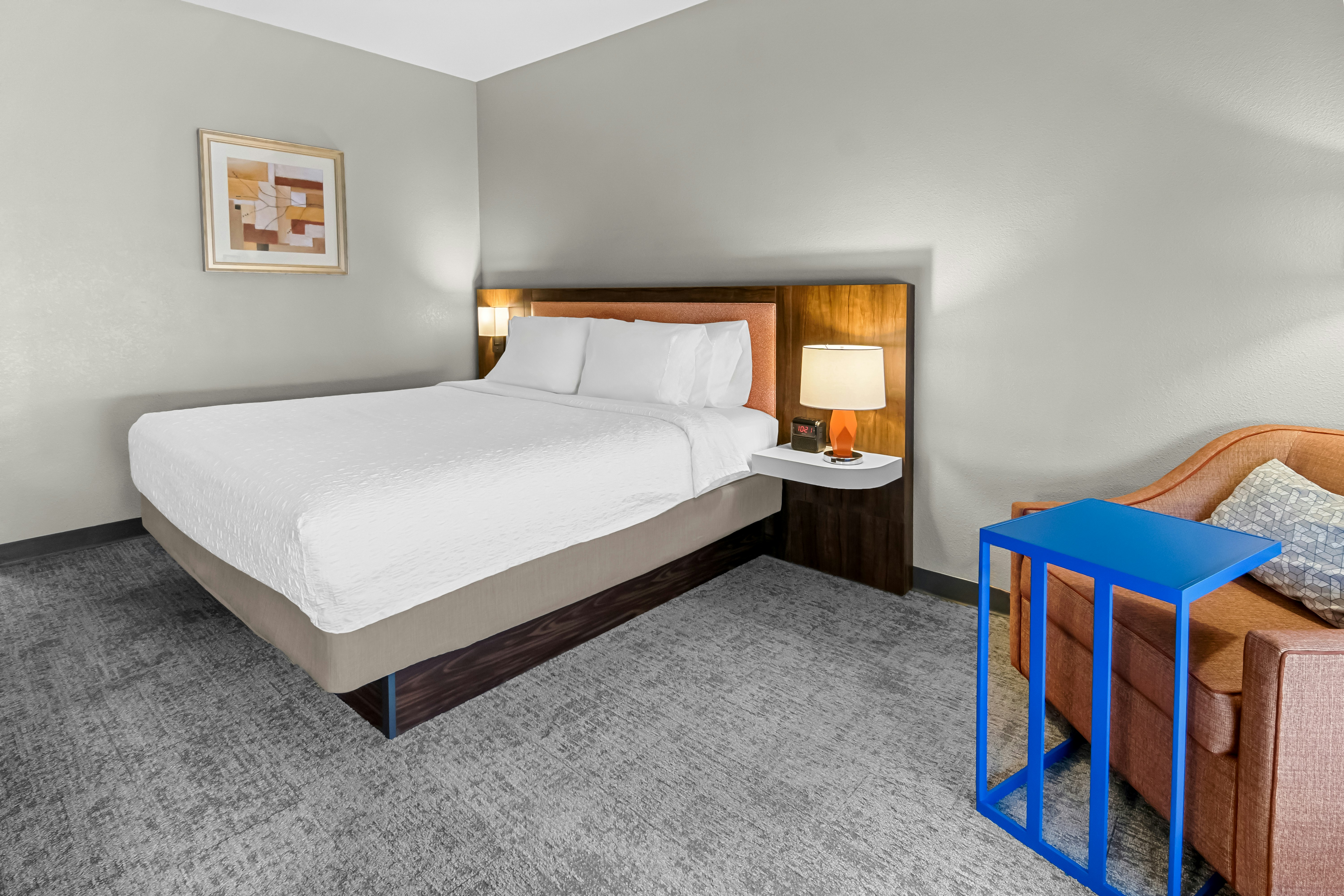 1 KING BED NONSMOKING