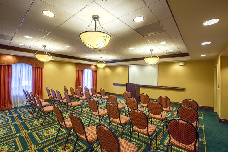 Hampton Inn & Suites Sacramento-Elk Grove Laguna 1-5