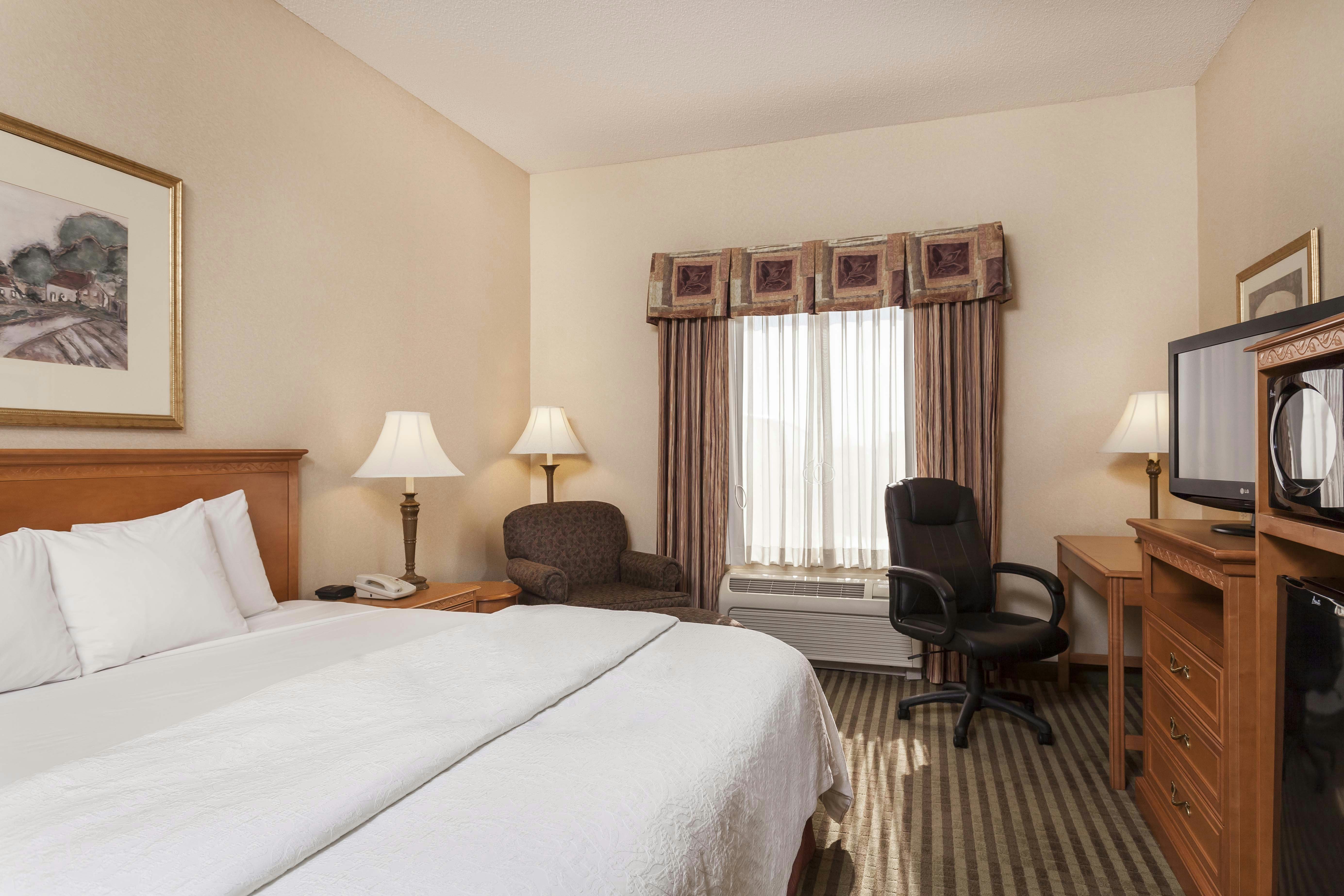 Hampton Inn & Suites Addison