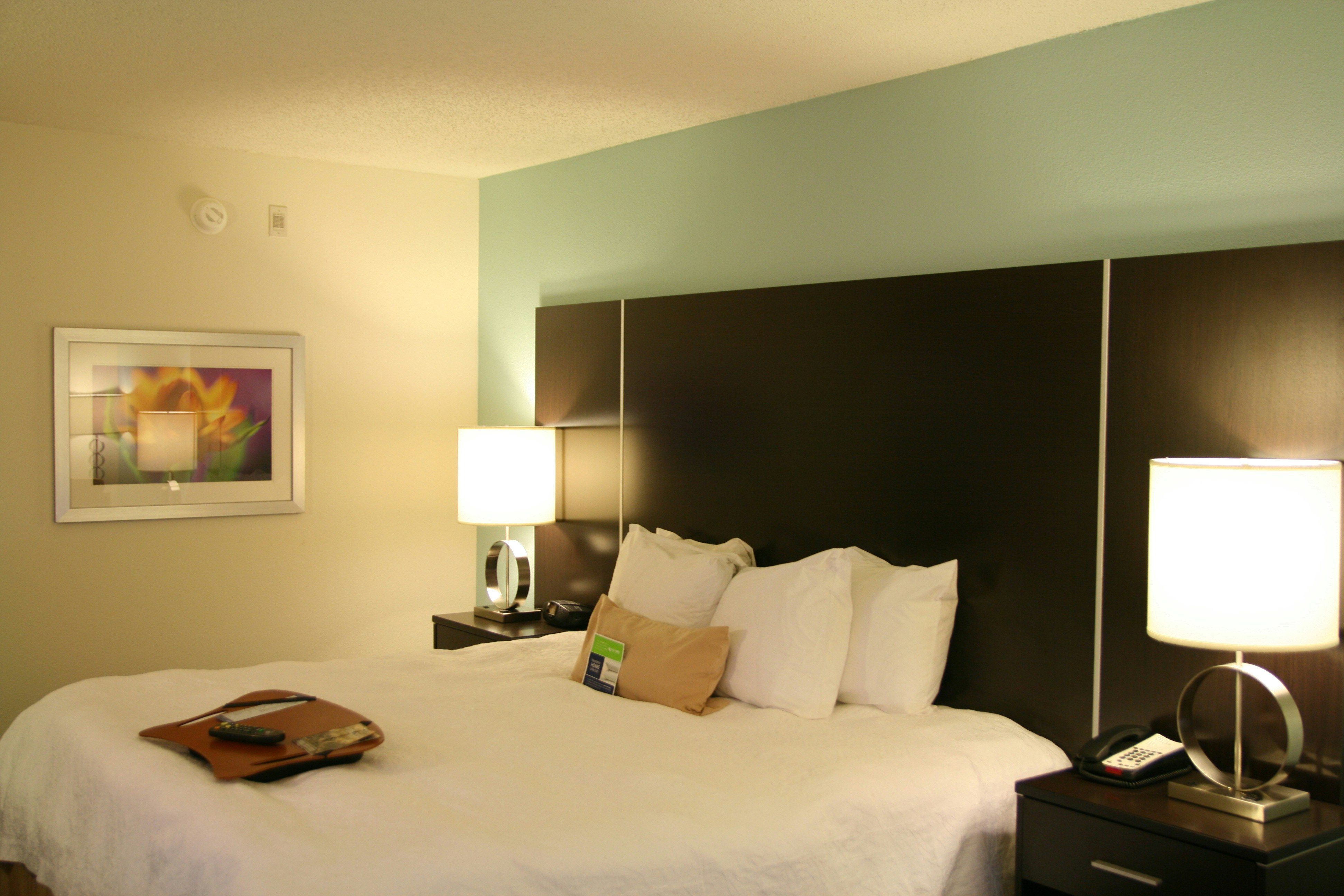 1 KING BED NONSMOKING
