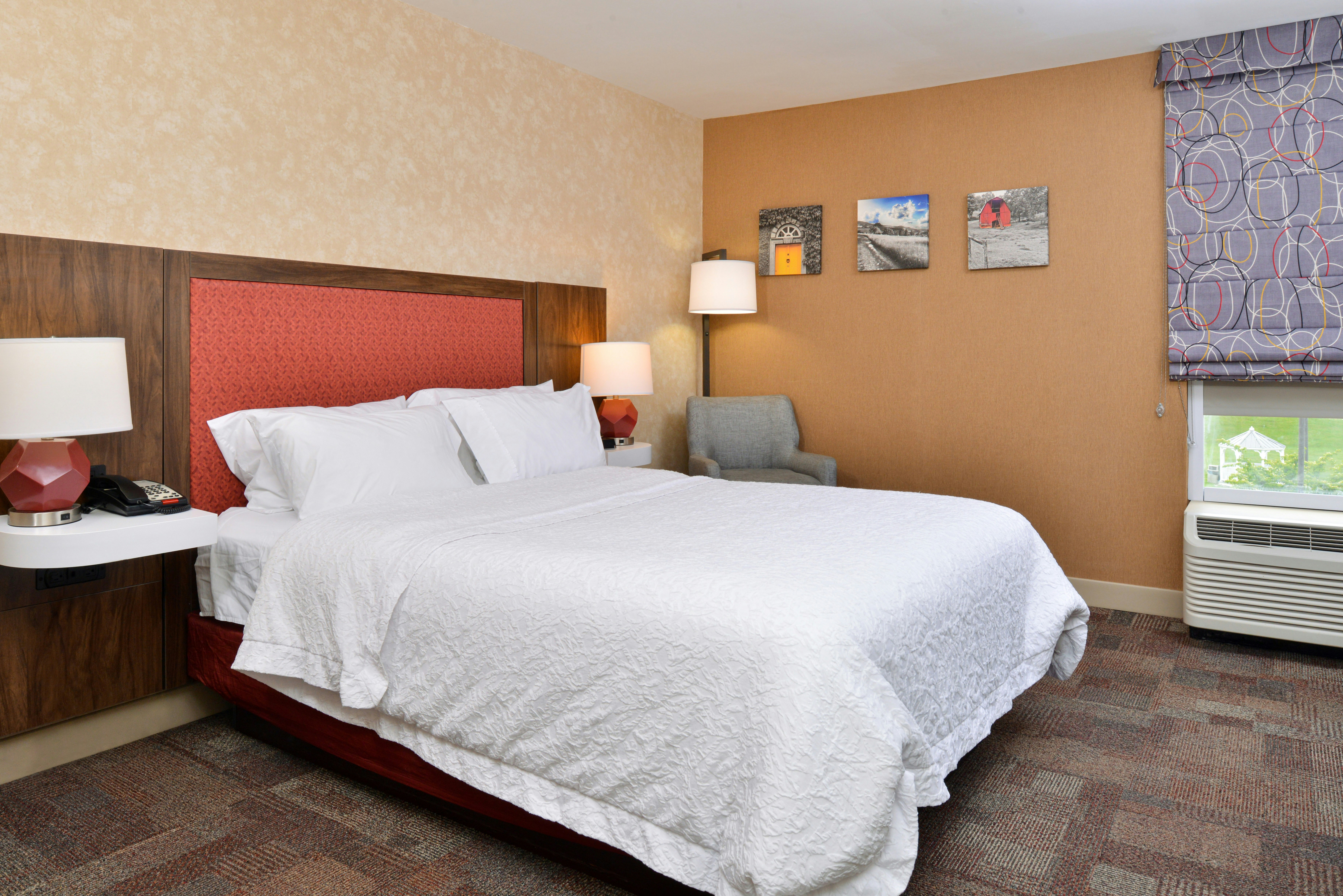 1 KING BED NONSMOKING