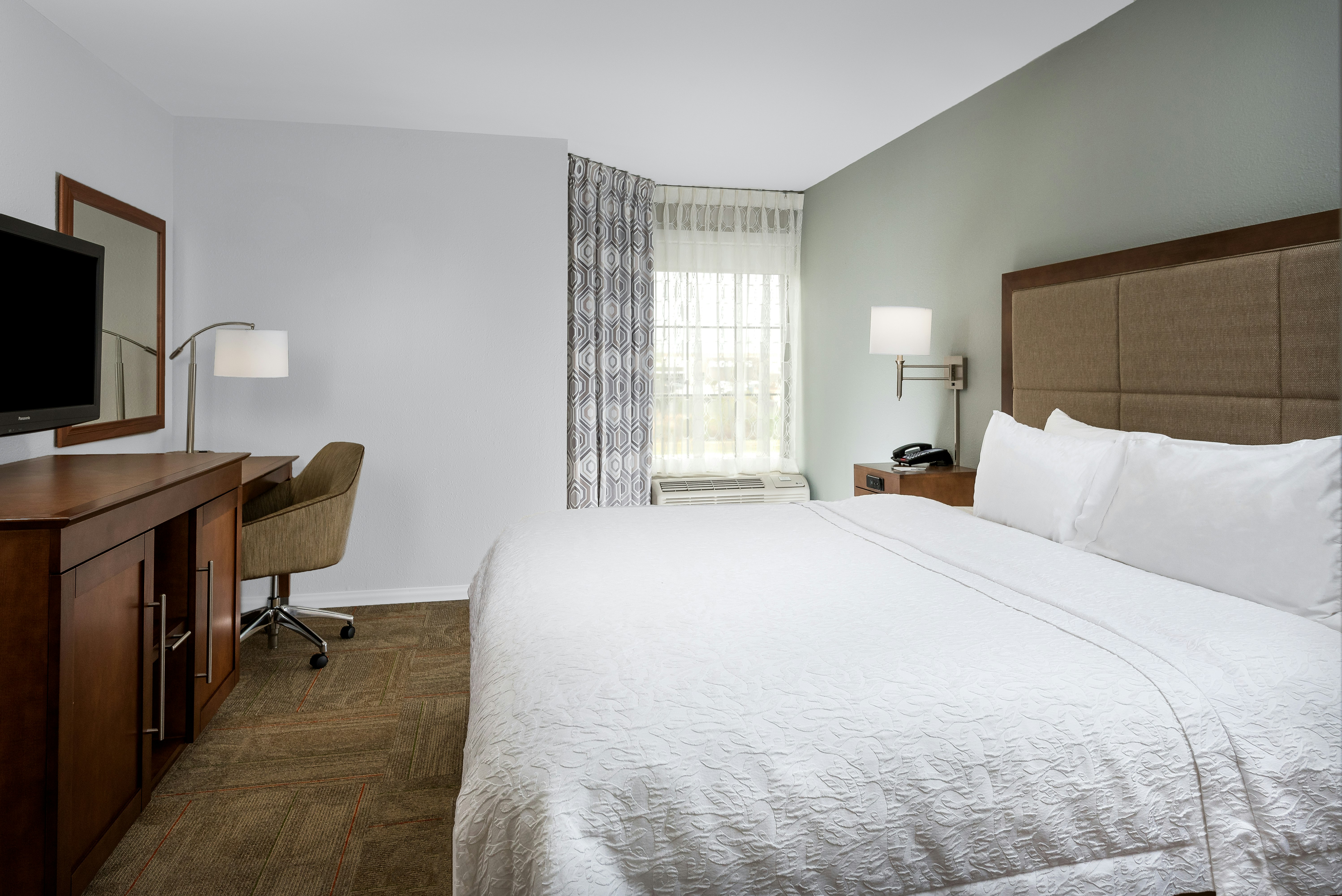 Hampton Inn & Suites by Hilton Florence Center