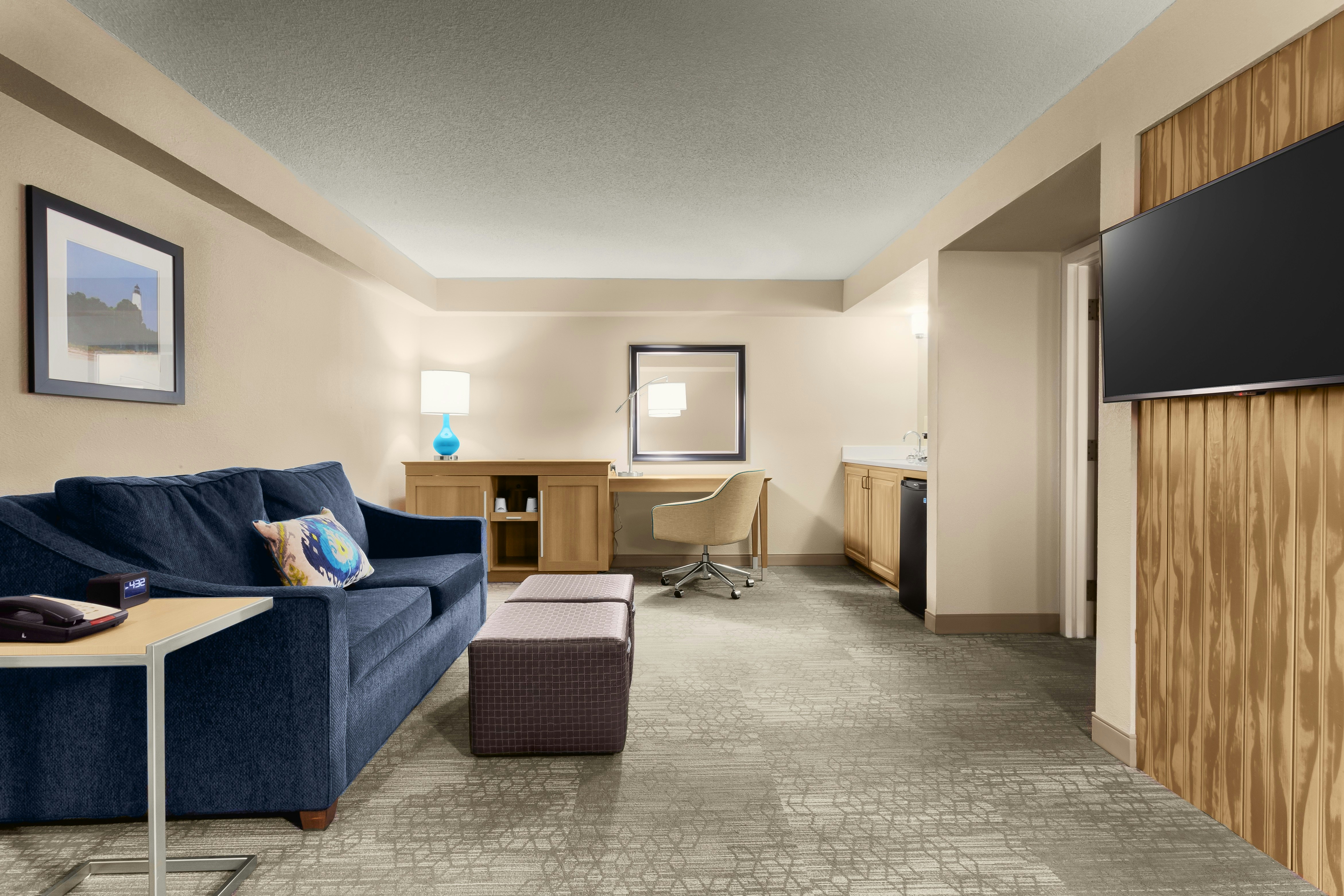 1 KING 1BDRM SUITE NS