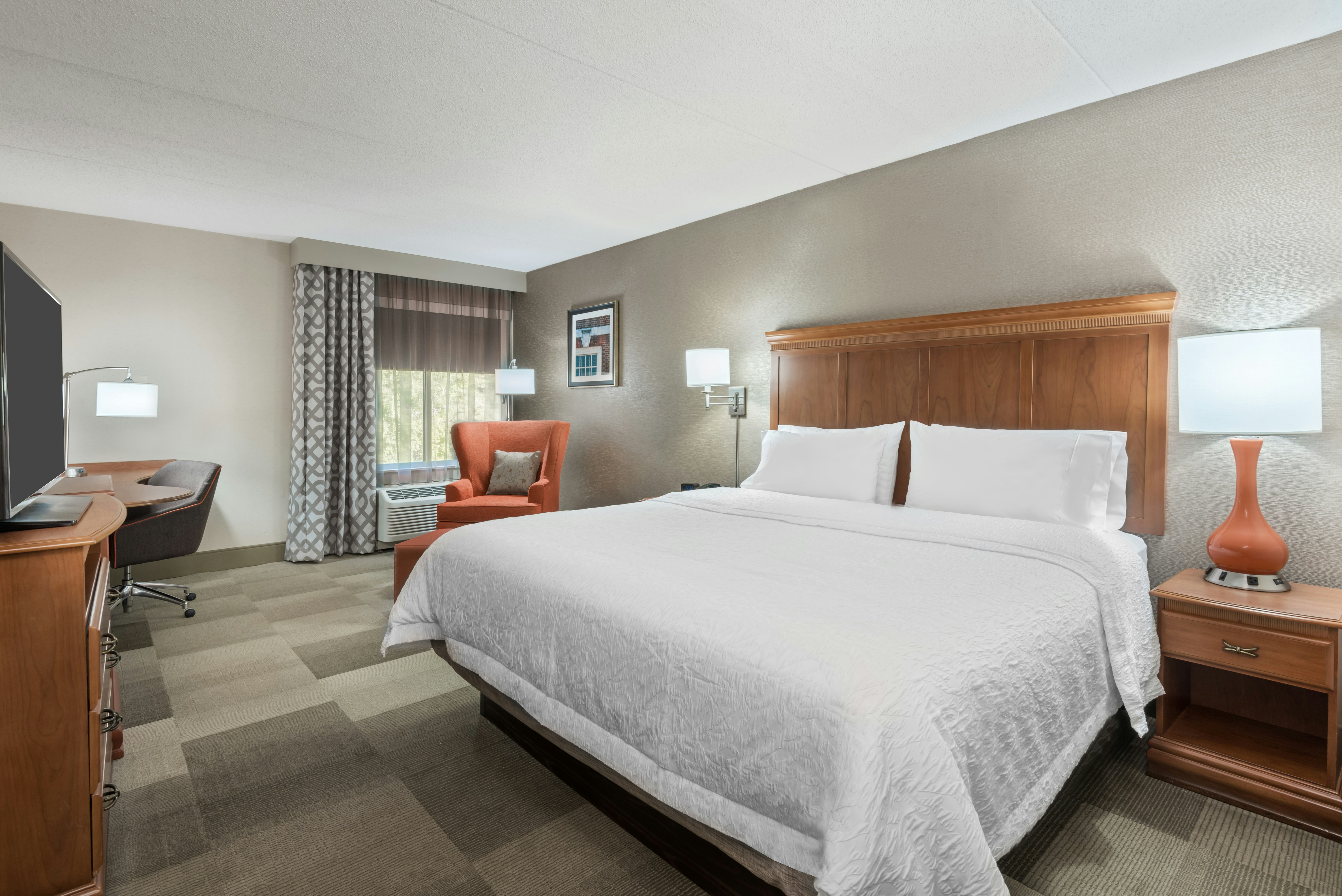 1 KING BED NONSMOKING