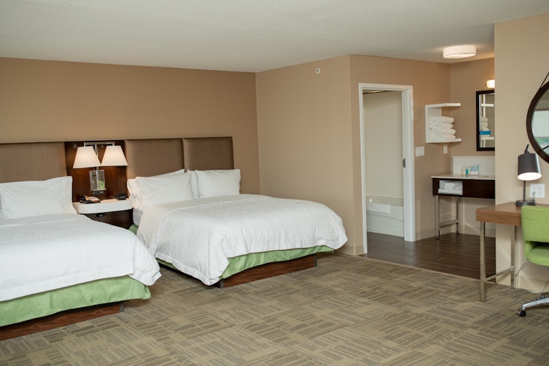 Hampton Inn by Hilton Commerce Novi