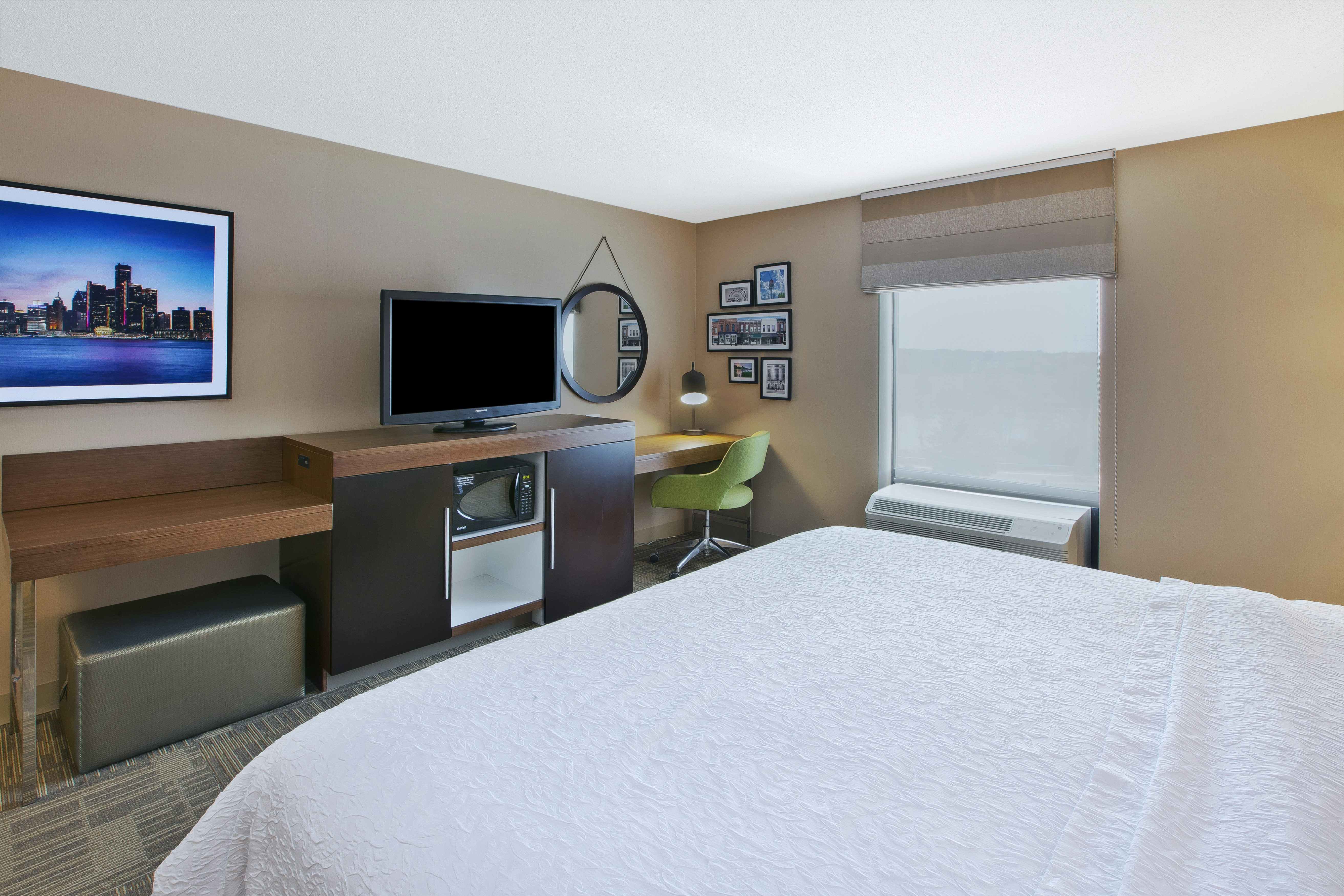Hampton Inn by Hilton Commerce Novi