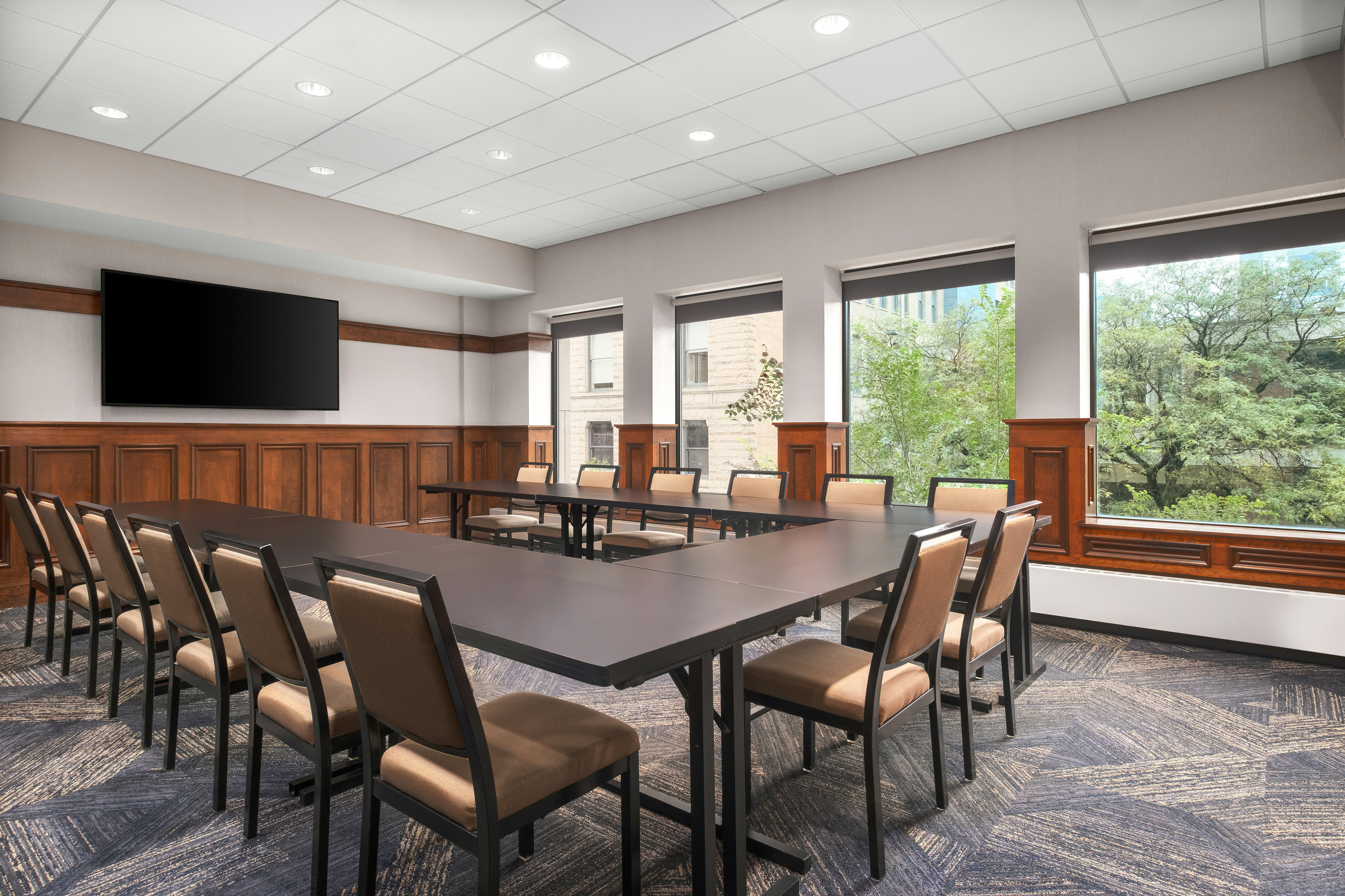 Hampton Inn & Suites Chicago-Downtown