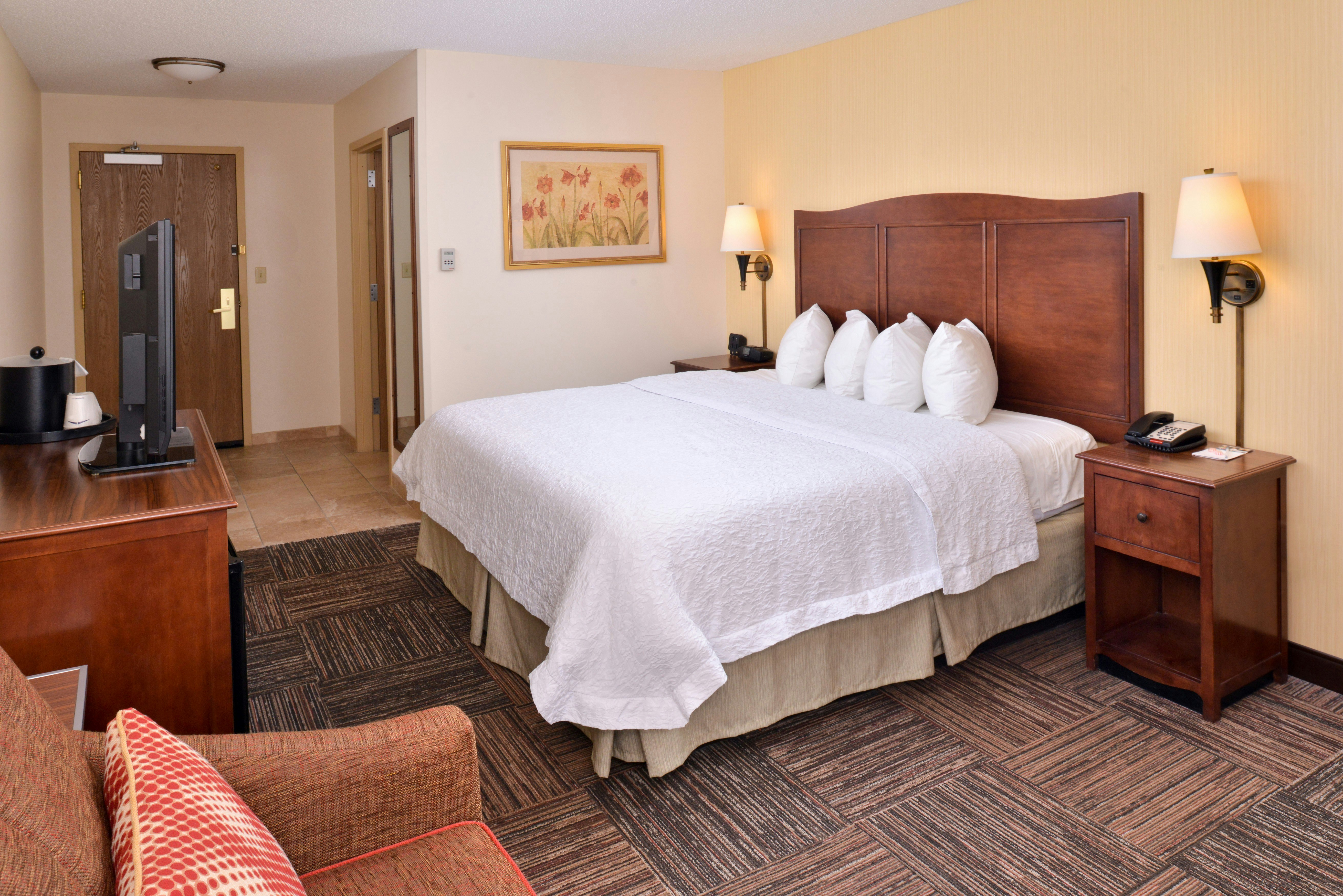 1 KING BED NONSMOKING