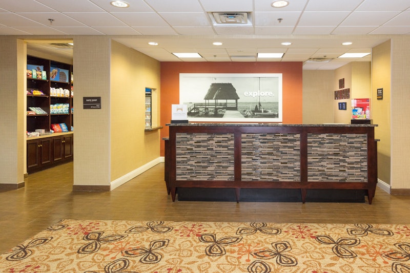 Hampton Inn & Suites Jacksonville-Airport