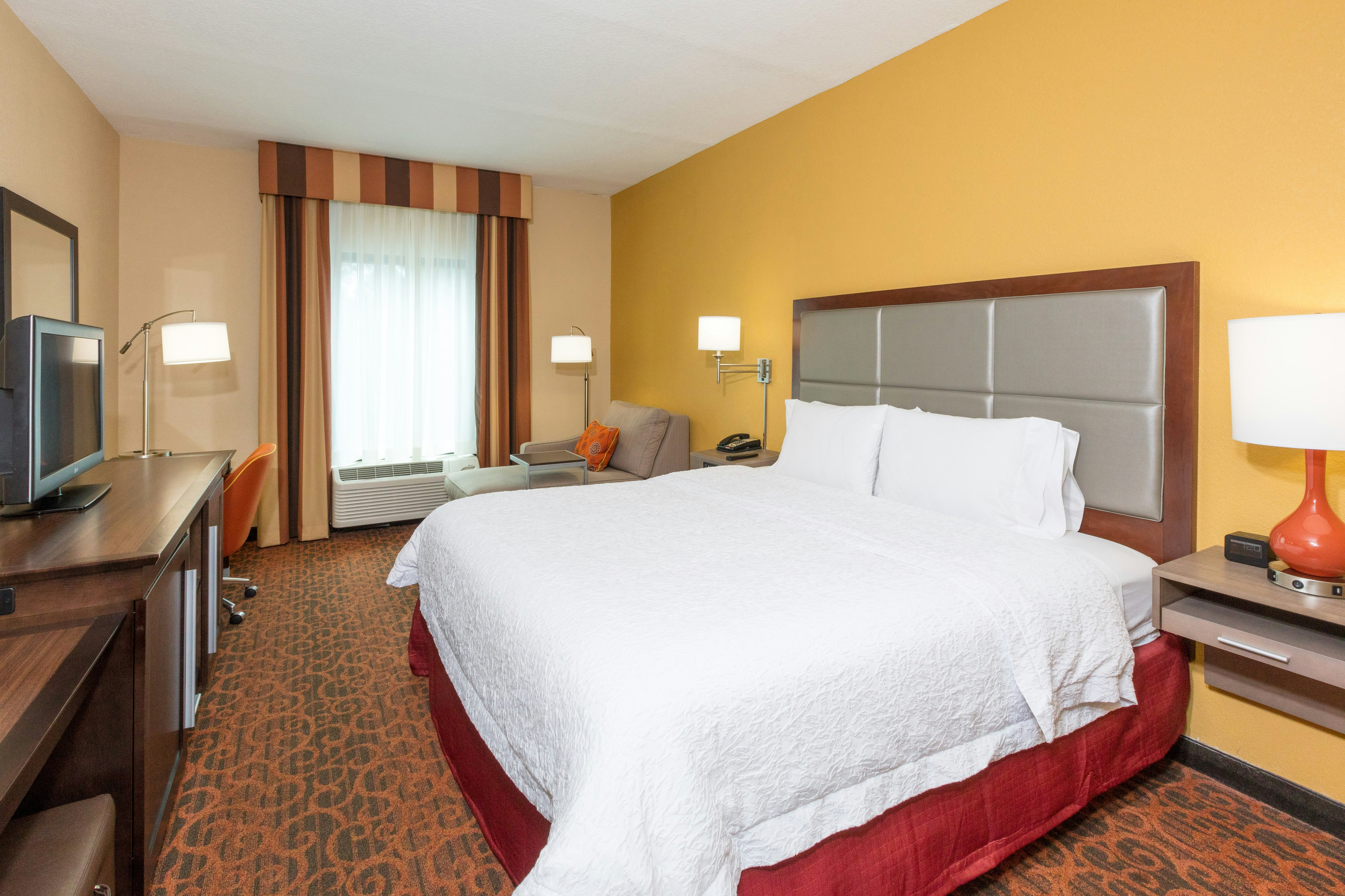 Hampton Inn & Suites Jacksonville-Airport