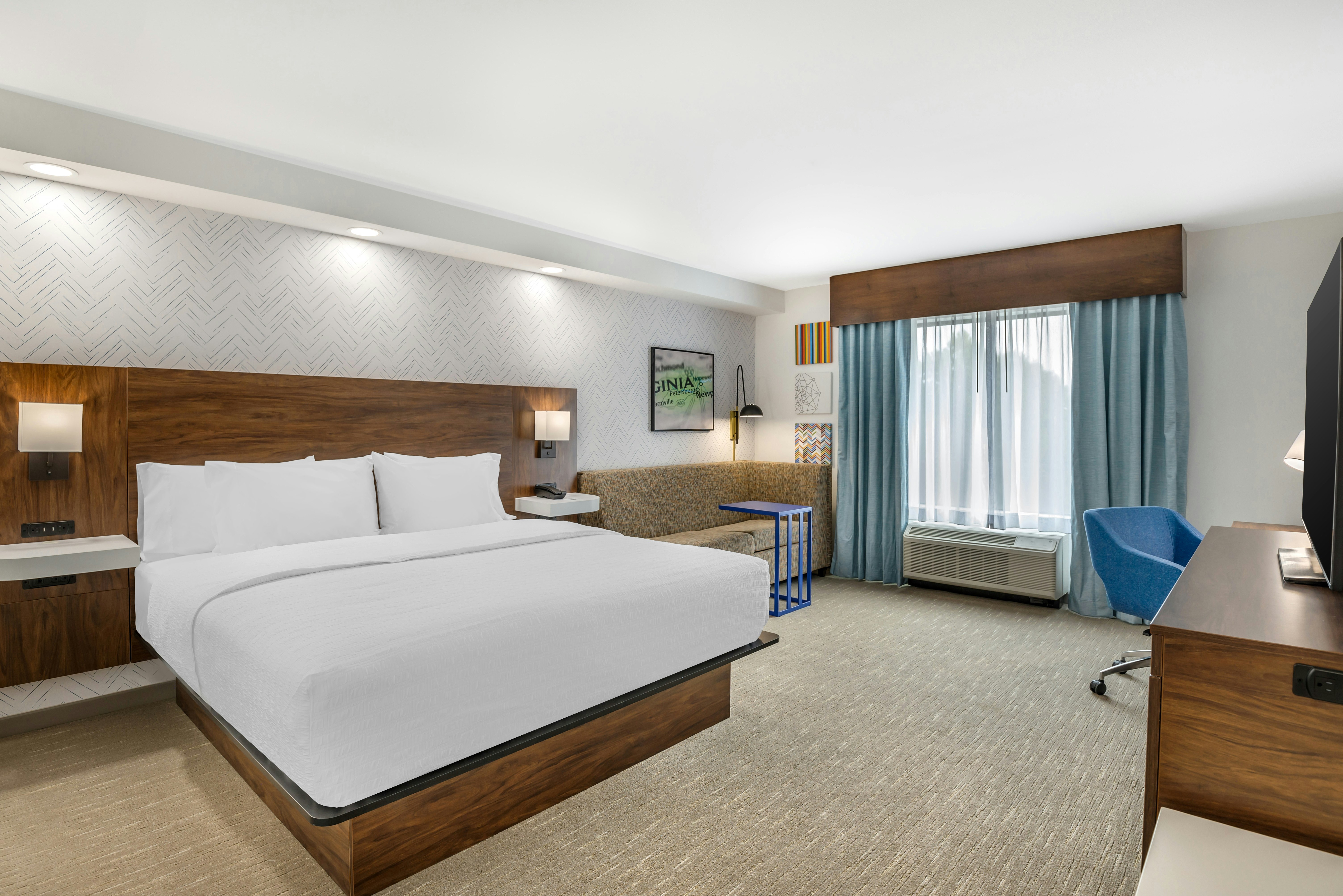 1 KING BED NS W SHOWER