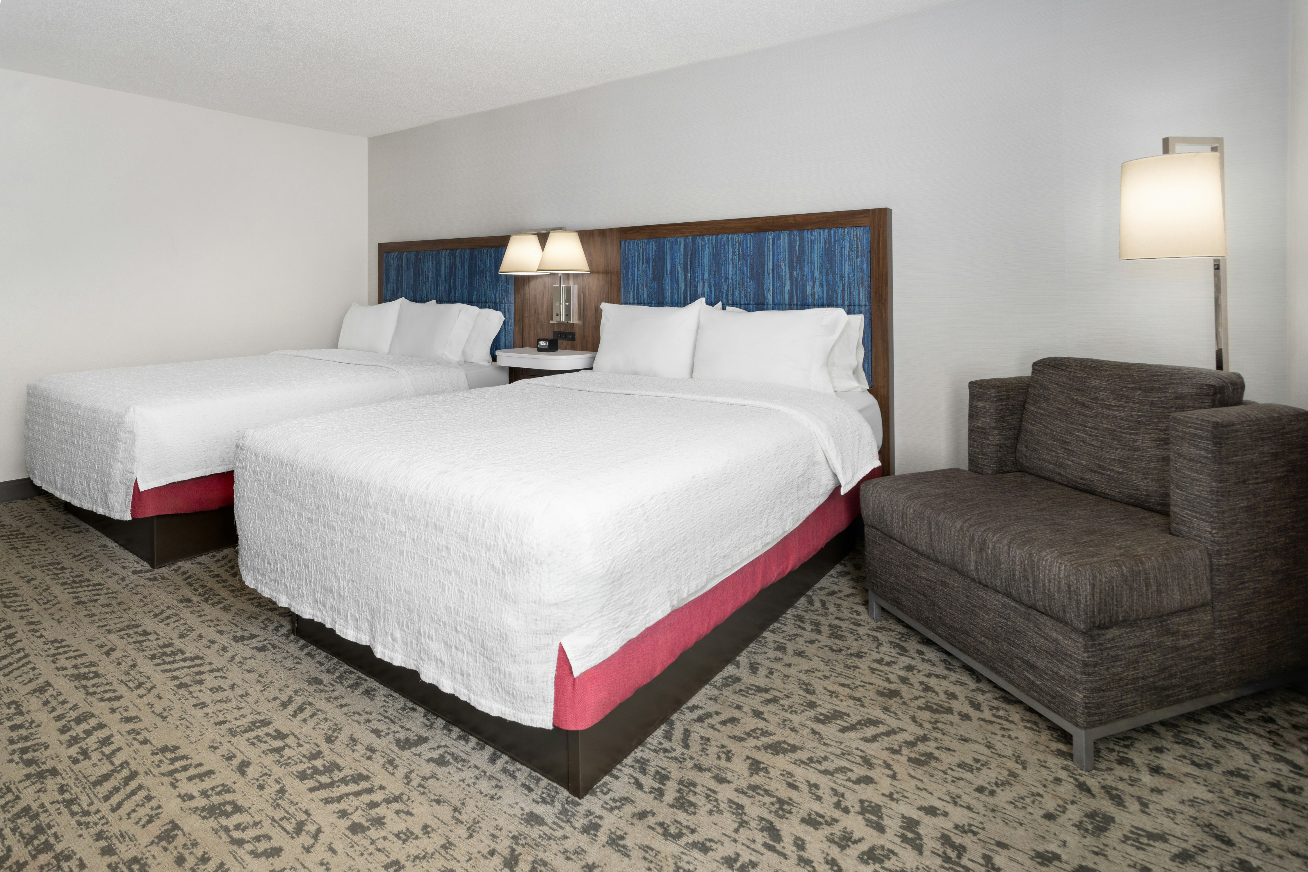 2 QUEEN BEDS NOSMOKING