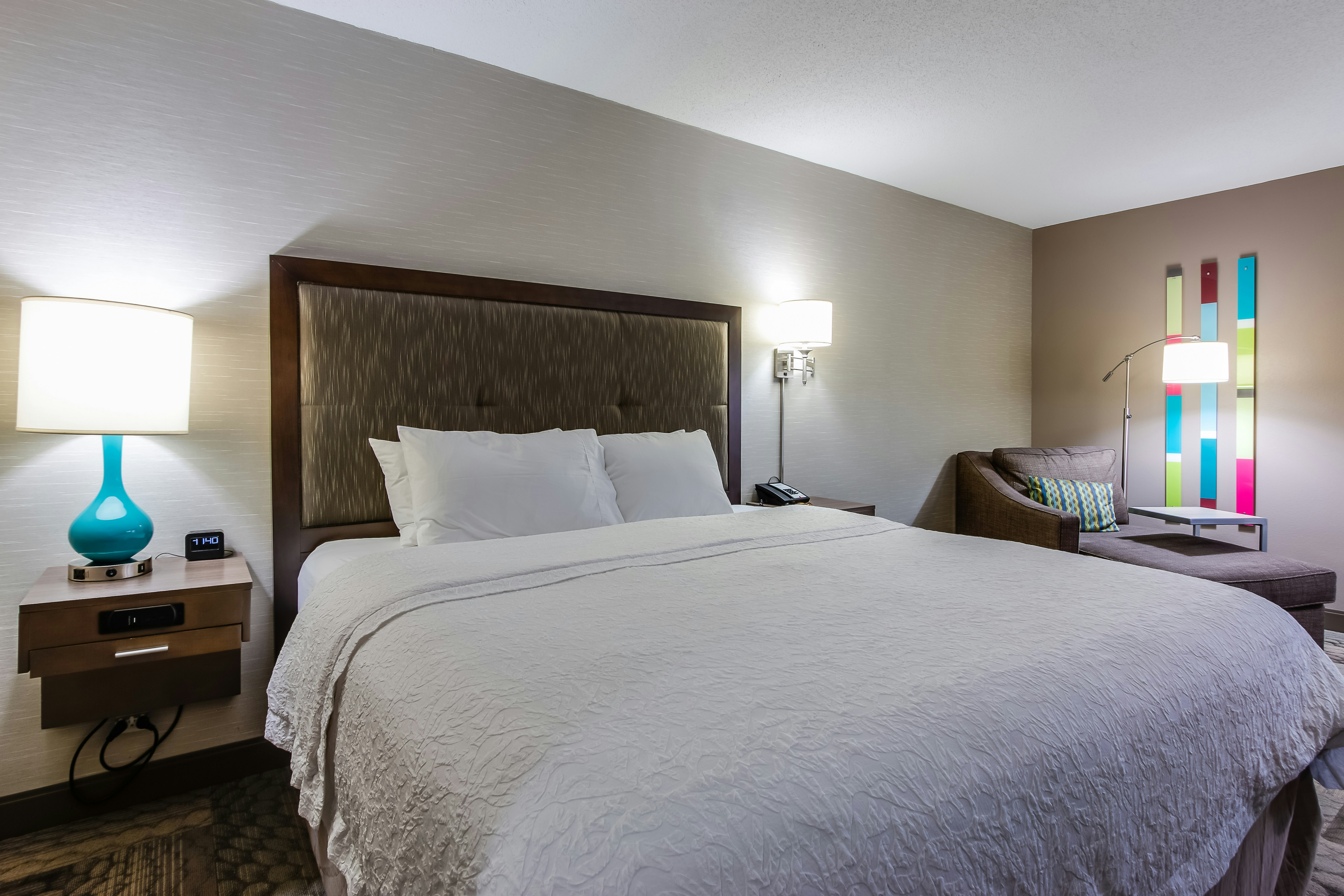 1 KING BED NONSMOKING