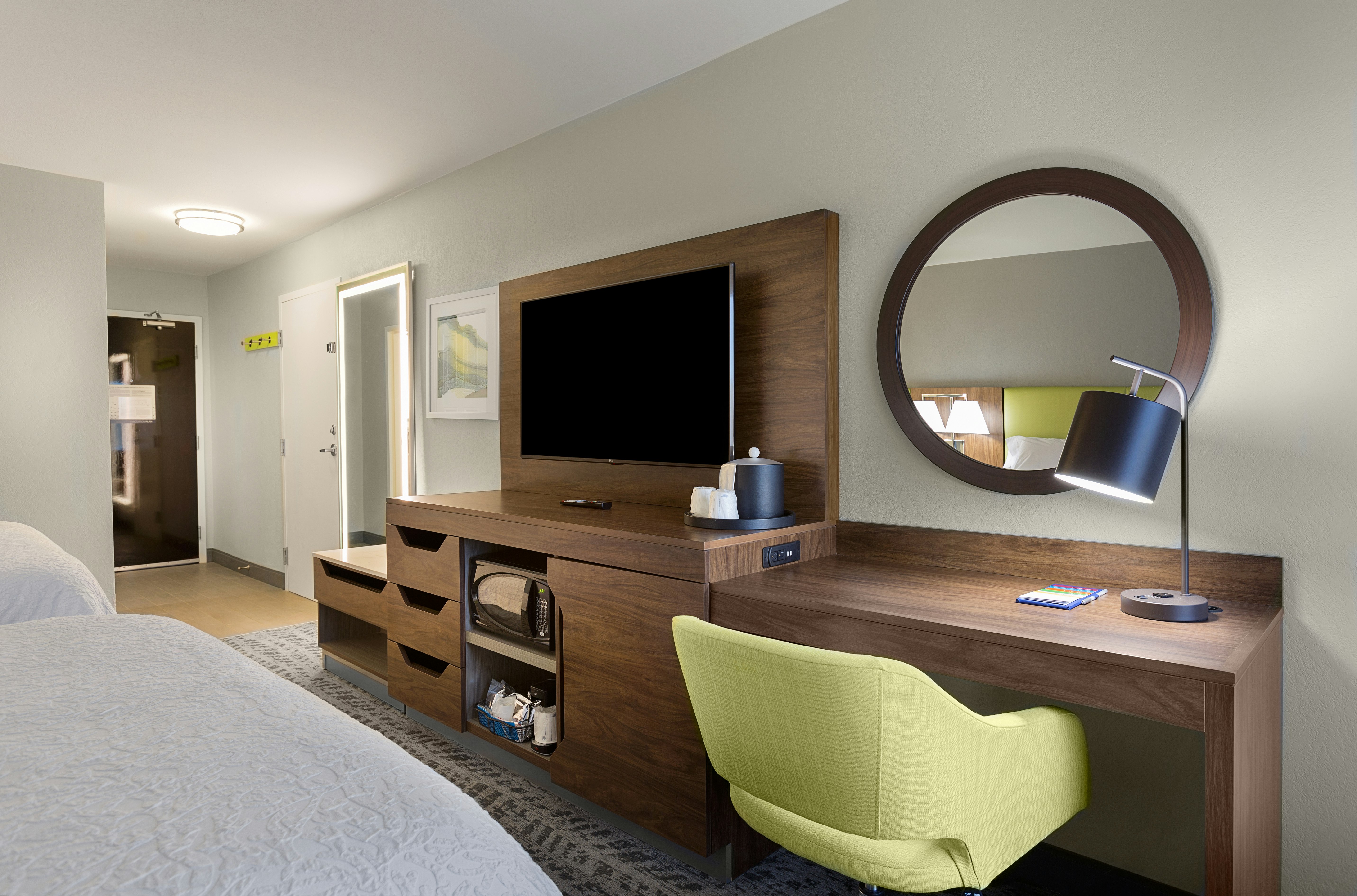 2 QUEEN BEDS NONSMOKING