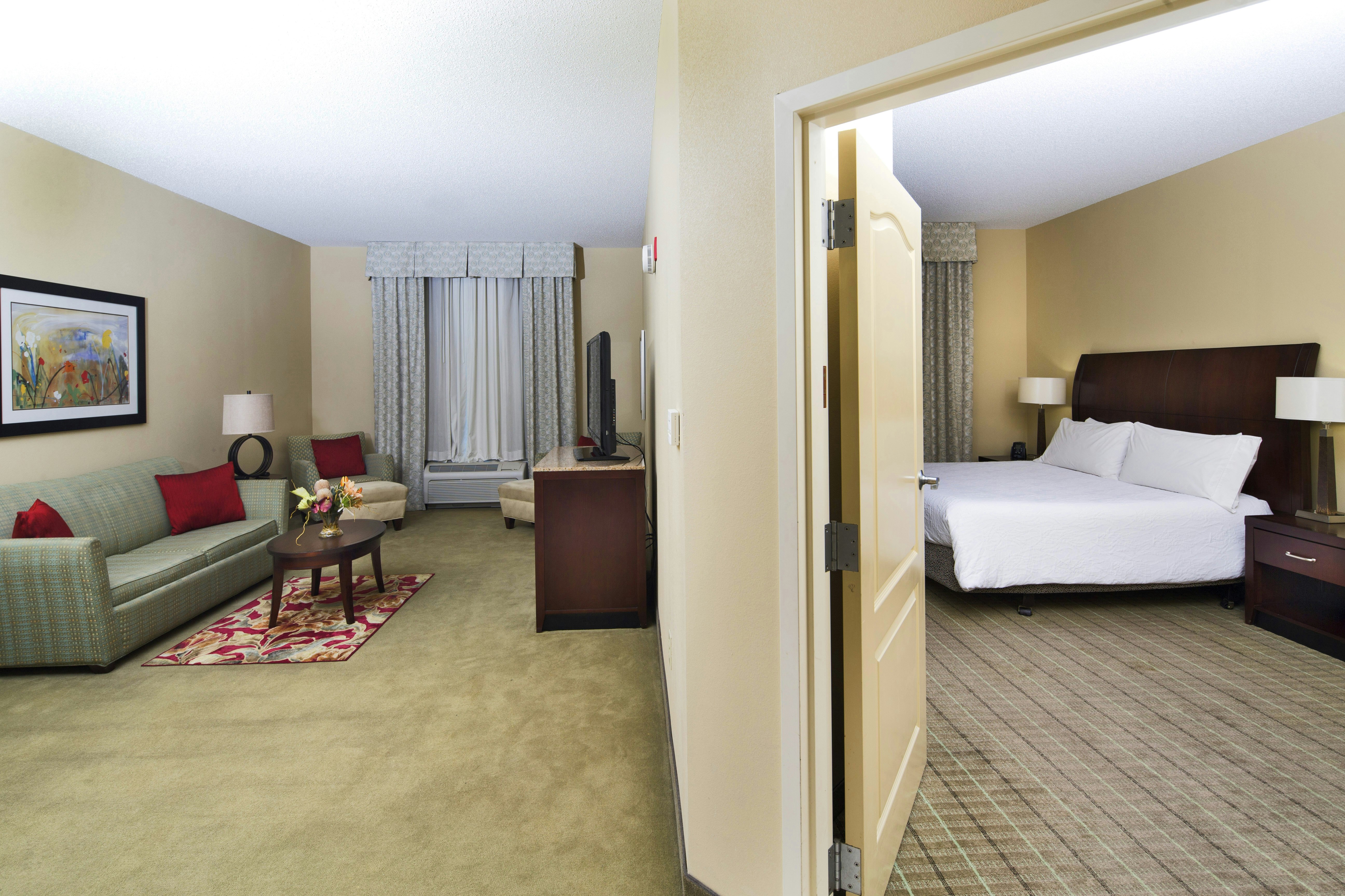 1 KING 1BEDROOM SUITE