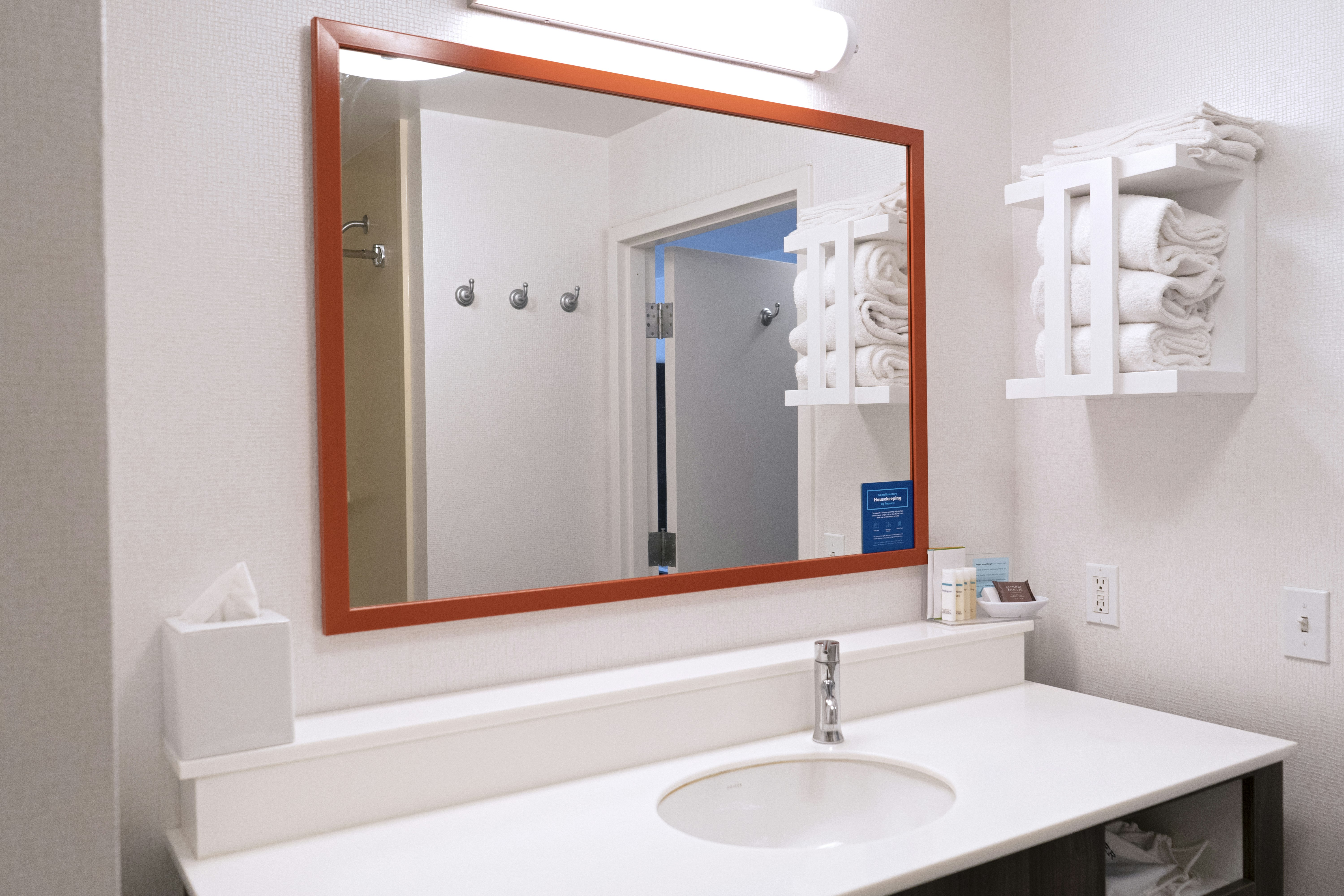 Hampton Inn & Suites Seal Beach
