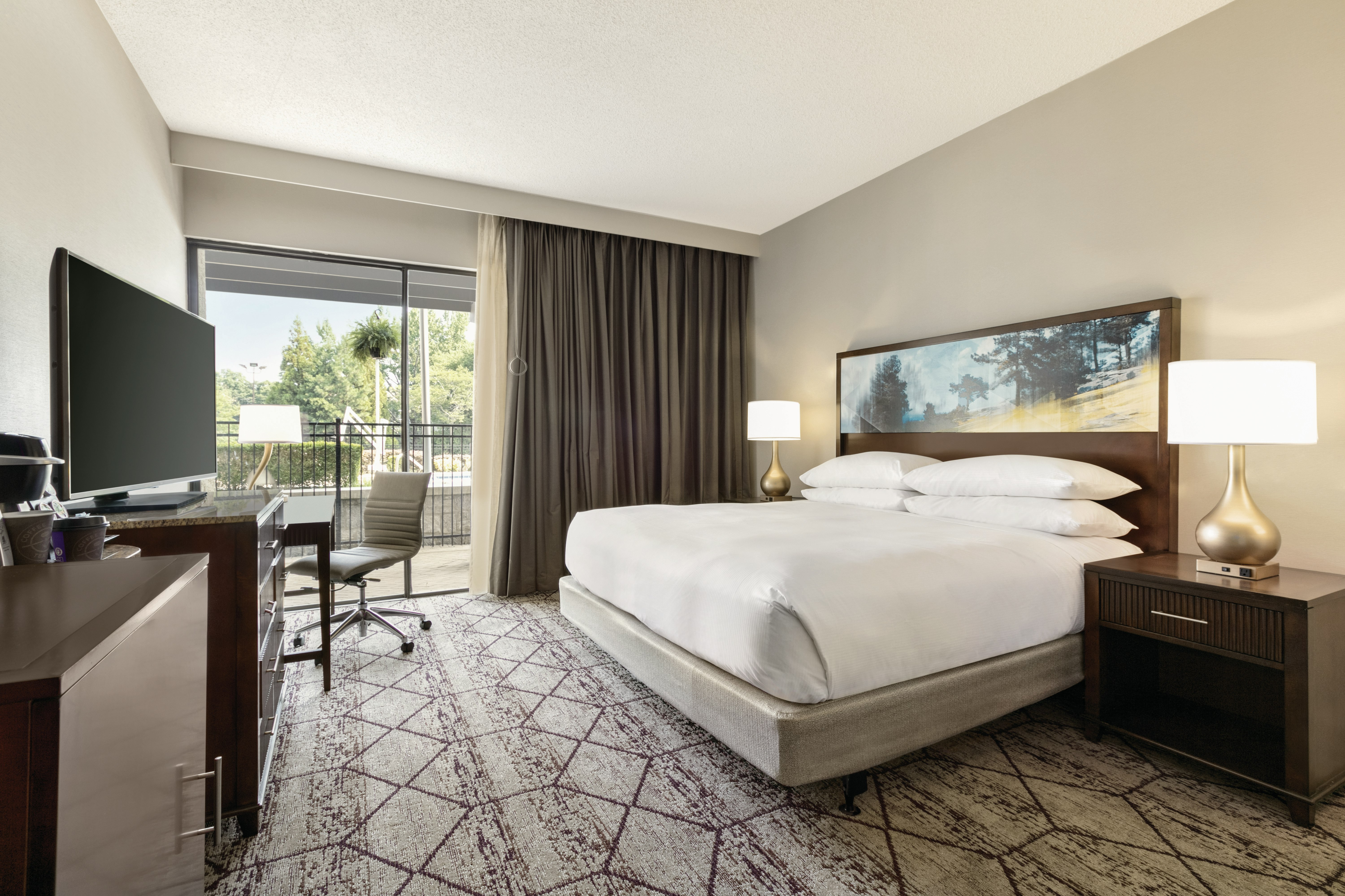 1 KING BED NONSMOKING