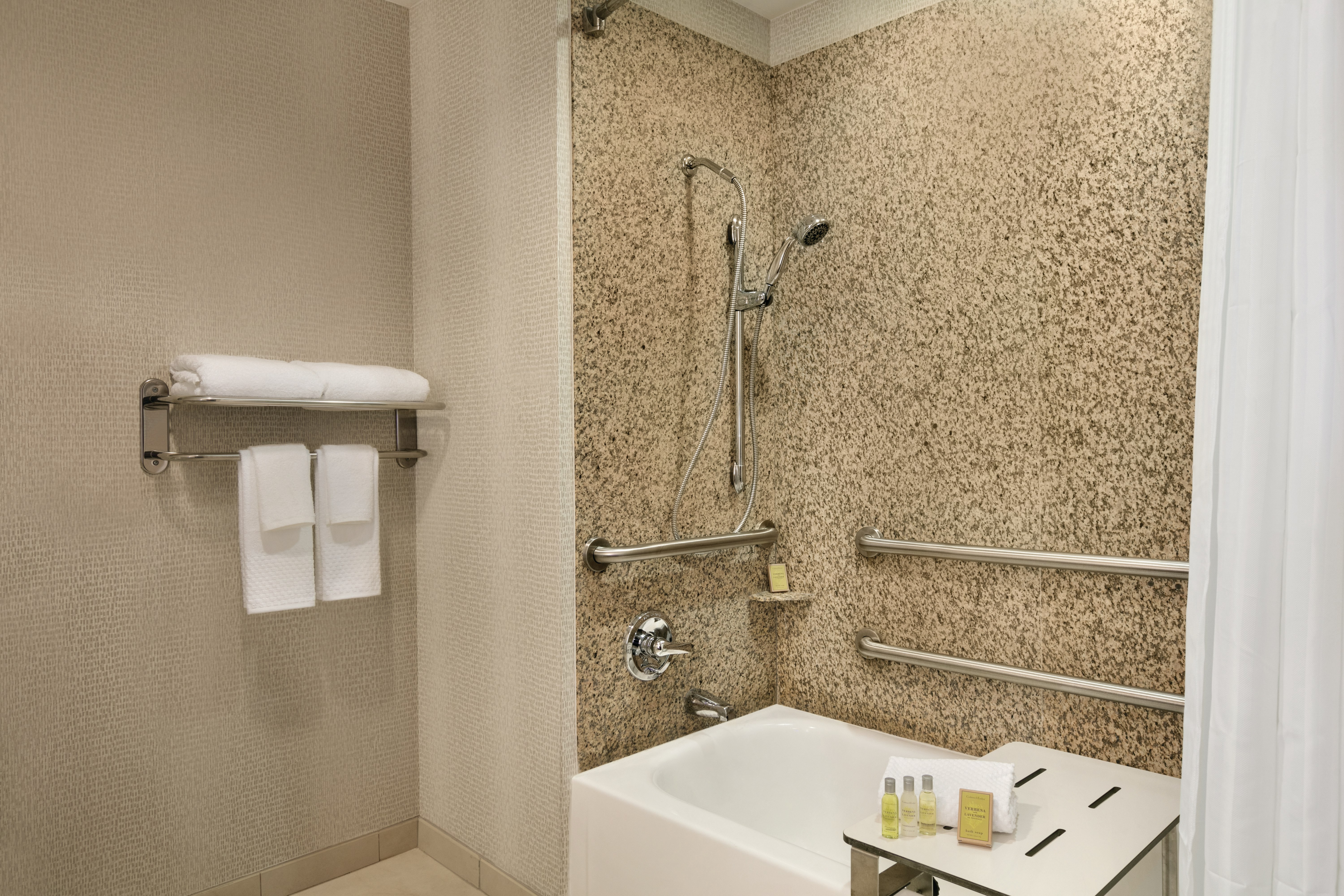 DoubleTree by Hilton Hotel Atlanta Northlake