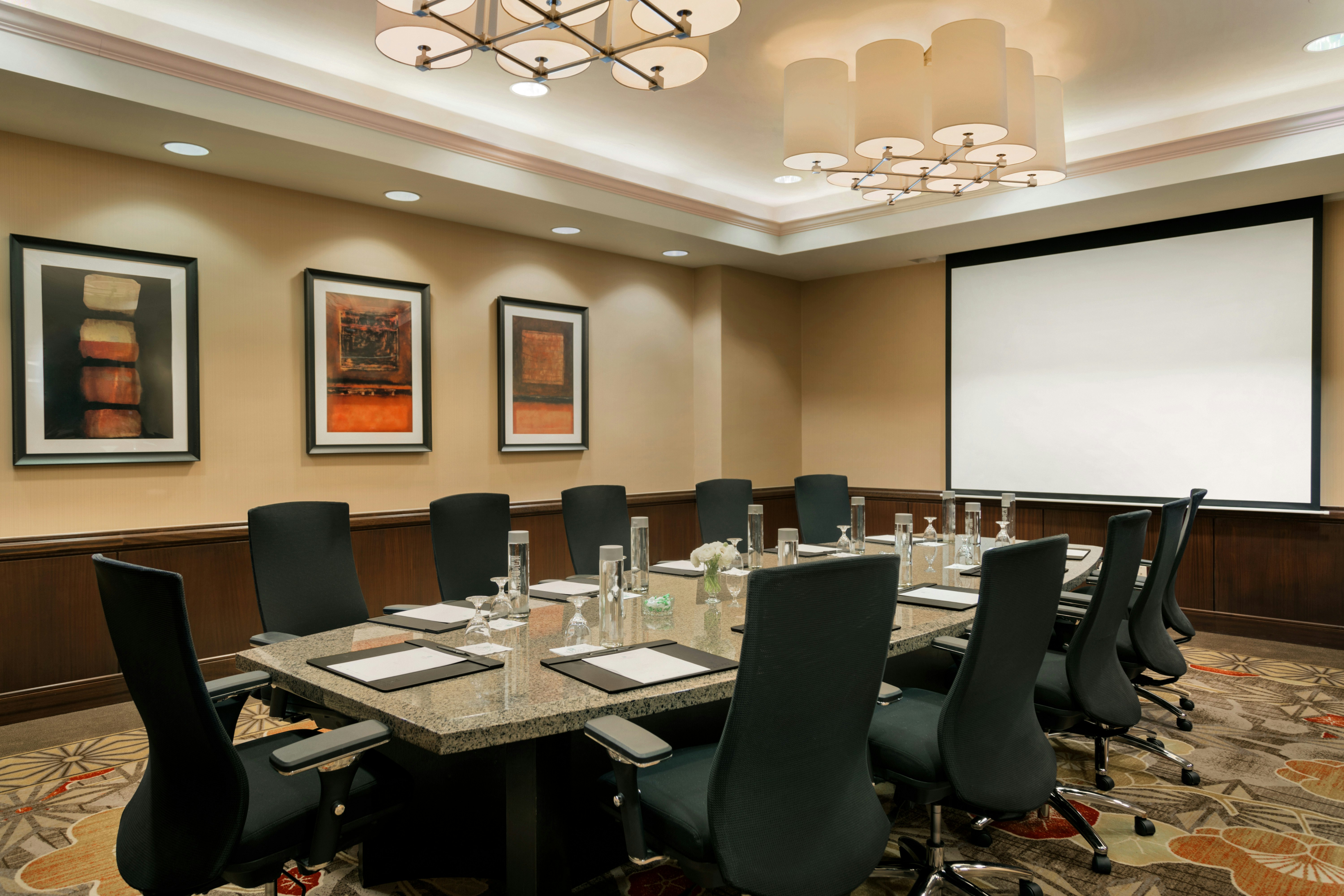 Embassy Suites by Hilton Los Angeles Glendale