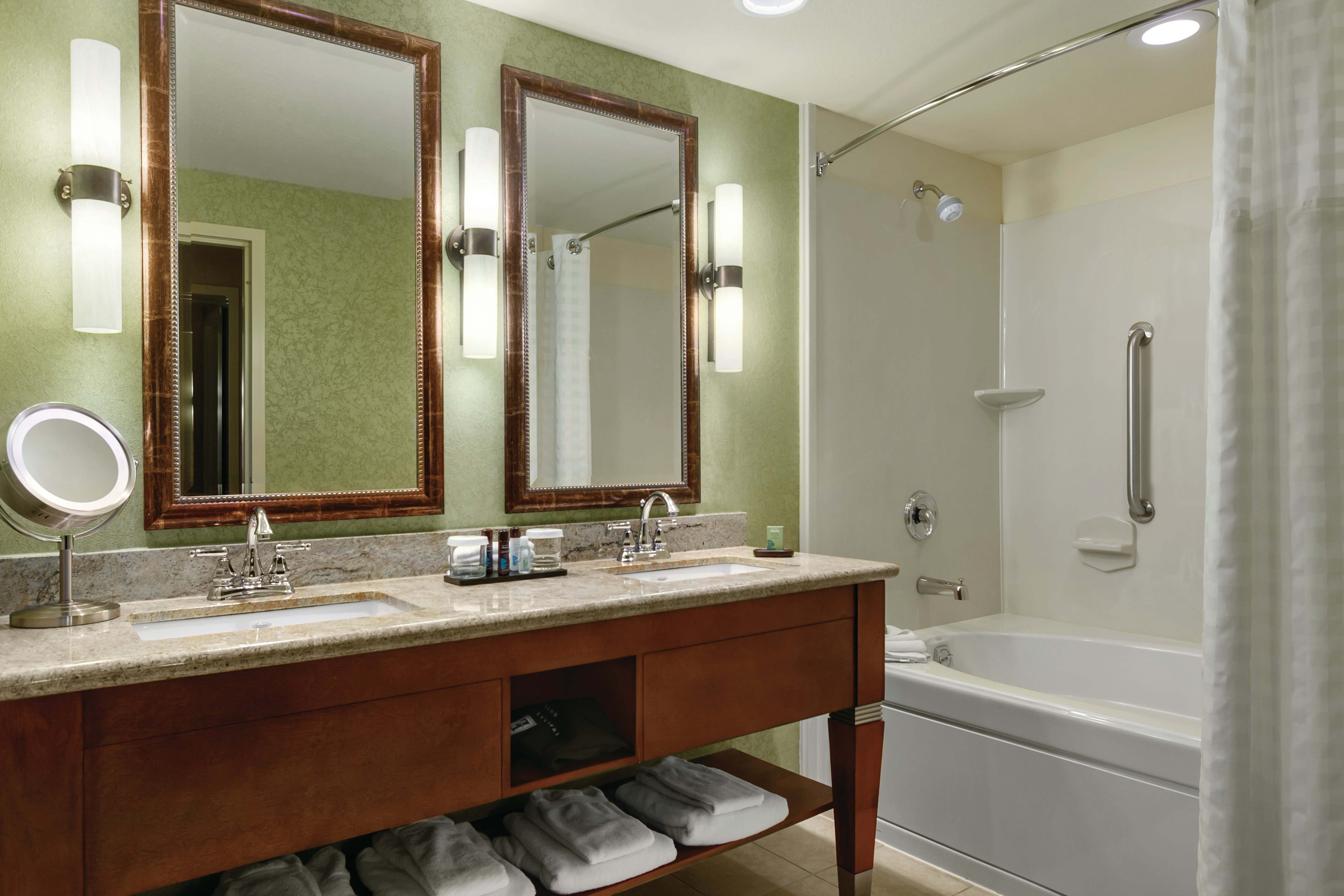Embassy Suites by Hilton Omaha La Vista Hotel & Conference Center
