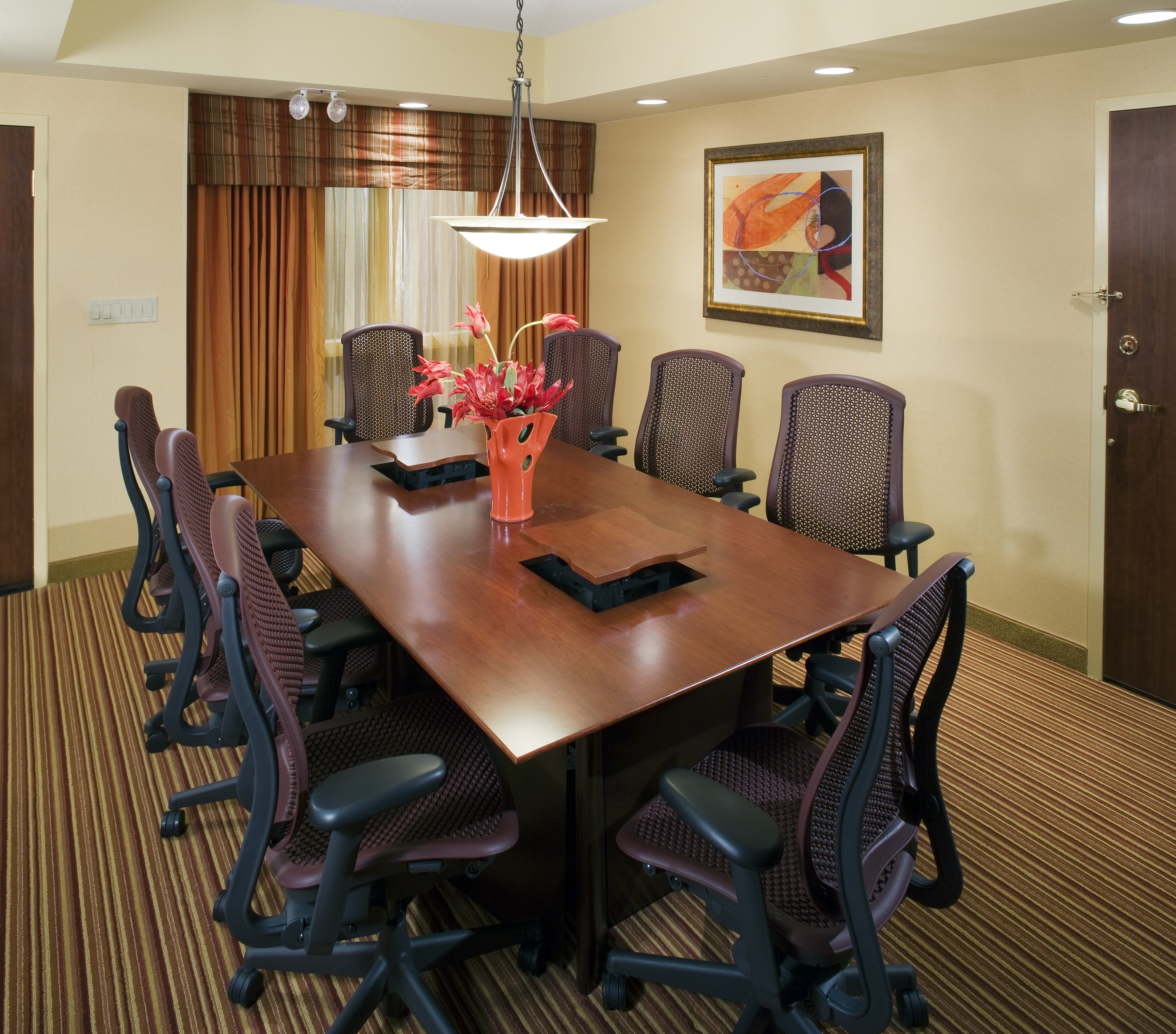 1 KING HOSPITALITY STE N/S