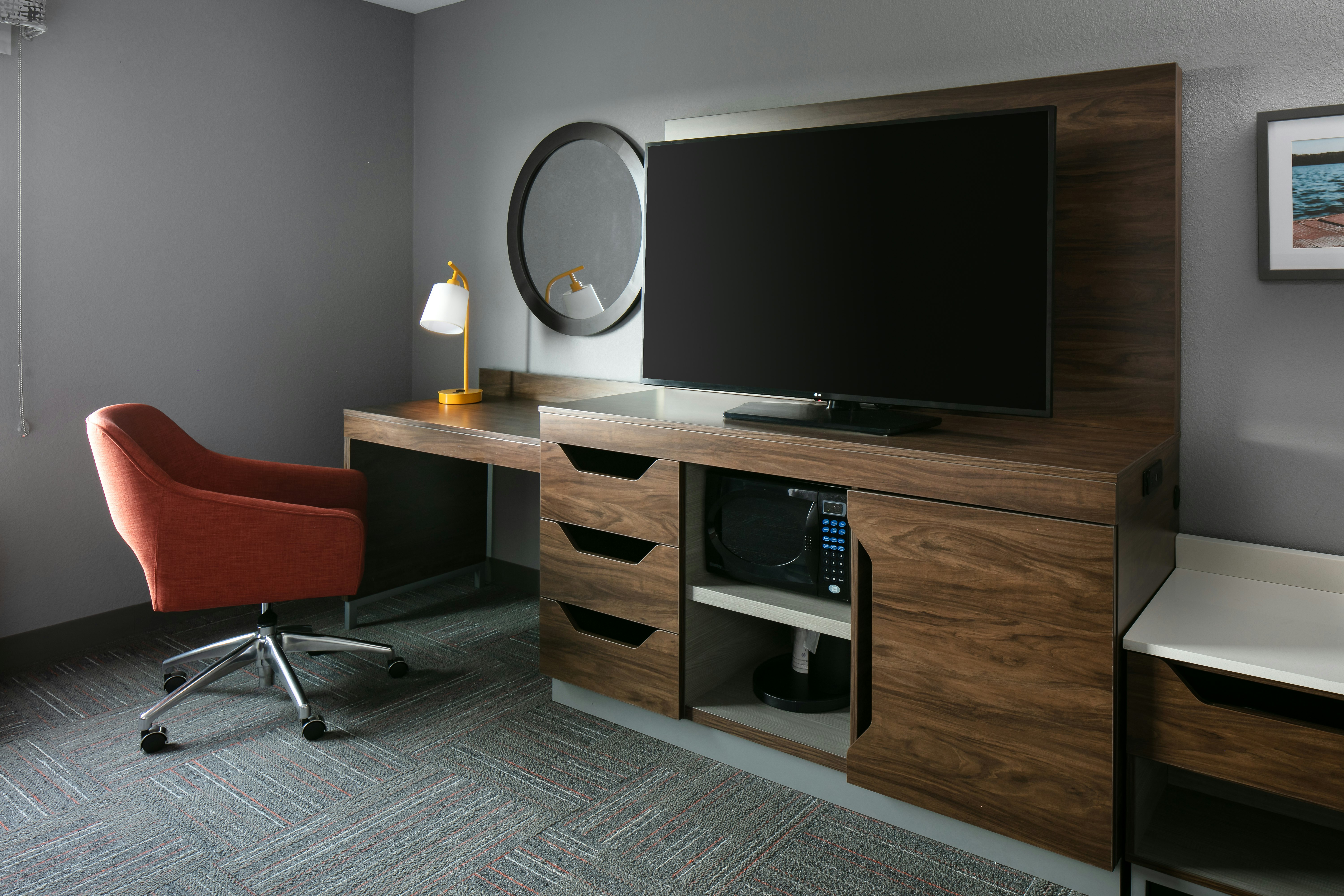 Hampton Inn & Suites West Bend