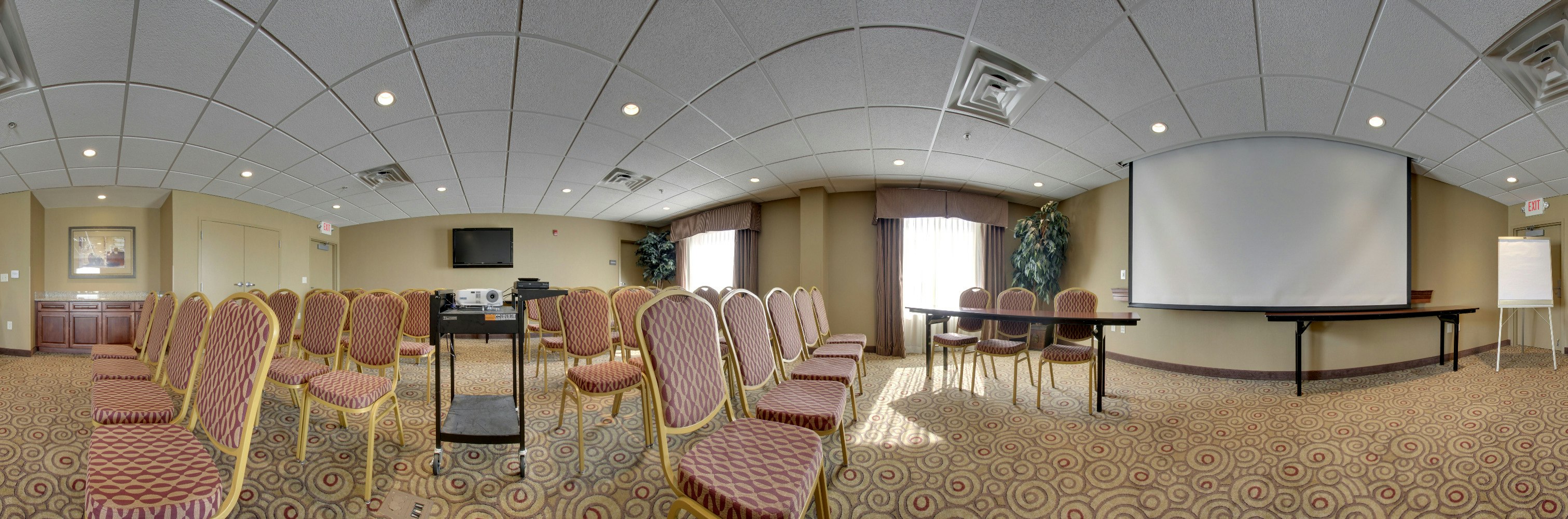 Hampton Inn & Suites West Bend
